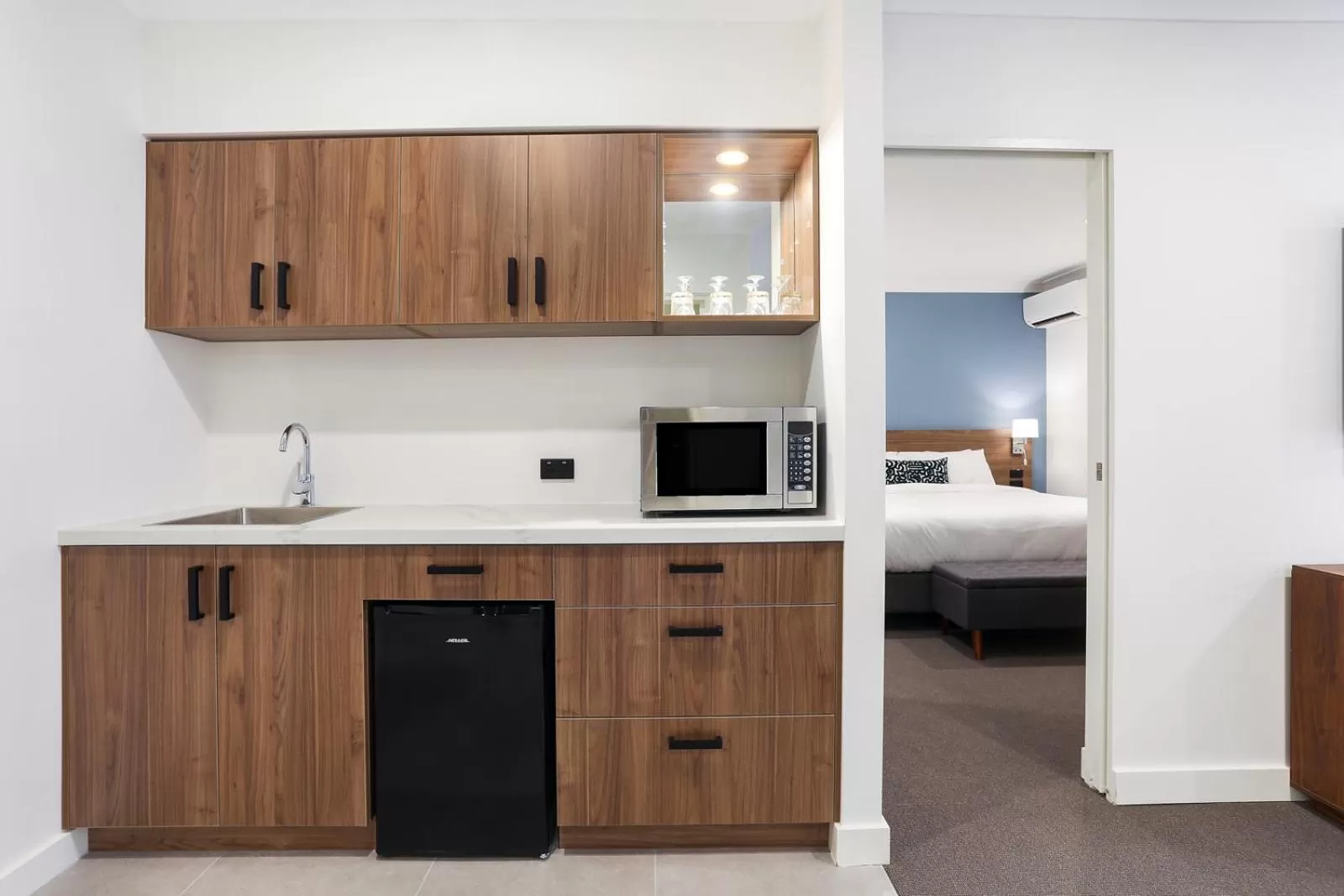 Bed in Killara Hotel & Suites