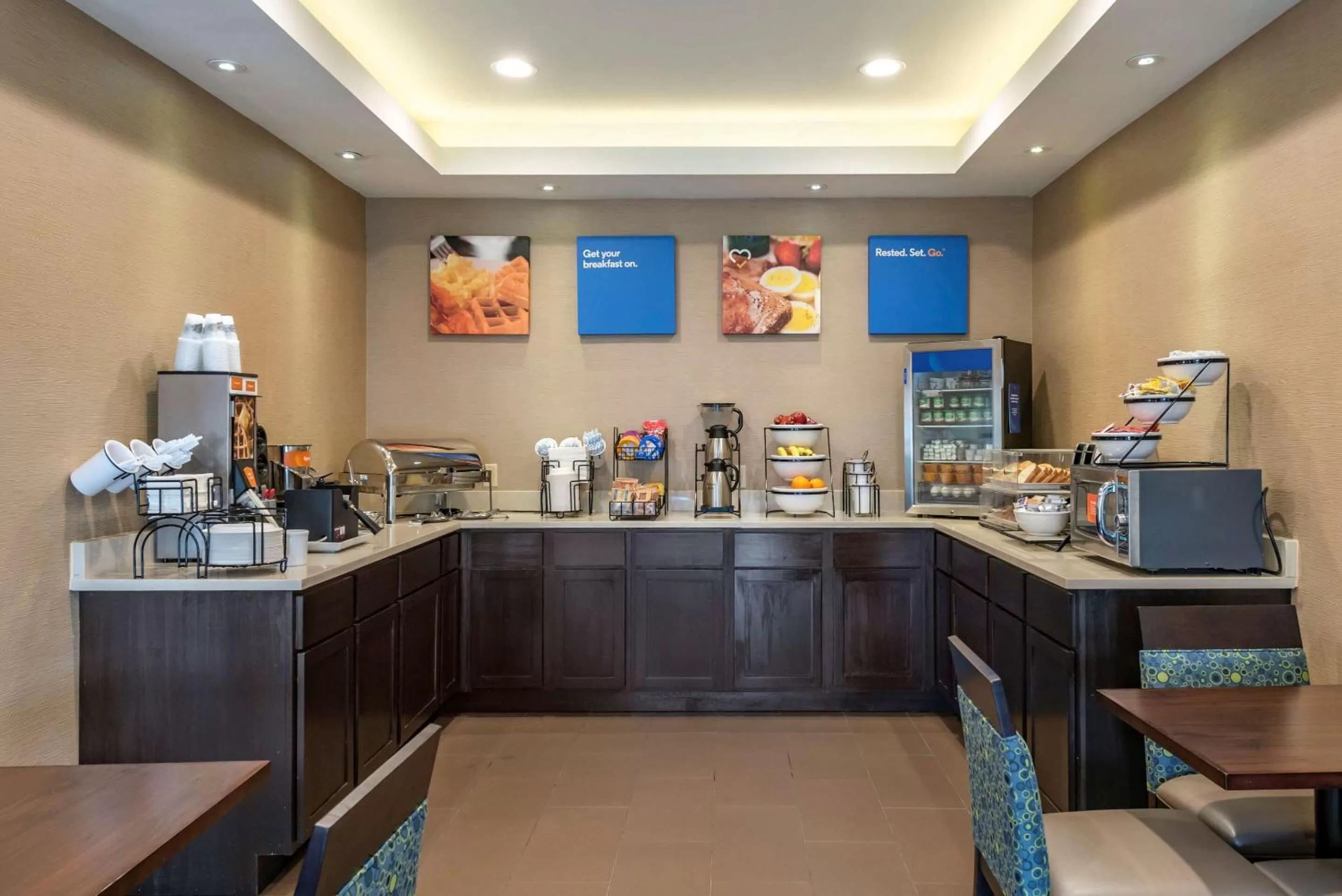 Restaurant/places to eat in Comfort Inn Madison near Clifty Falls