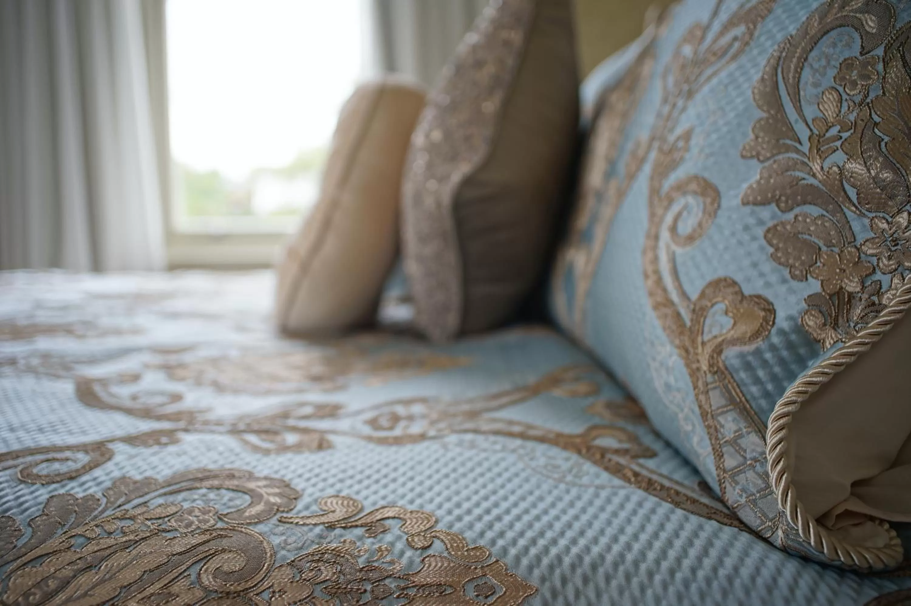 Bedroom, Bed in Issey Manor