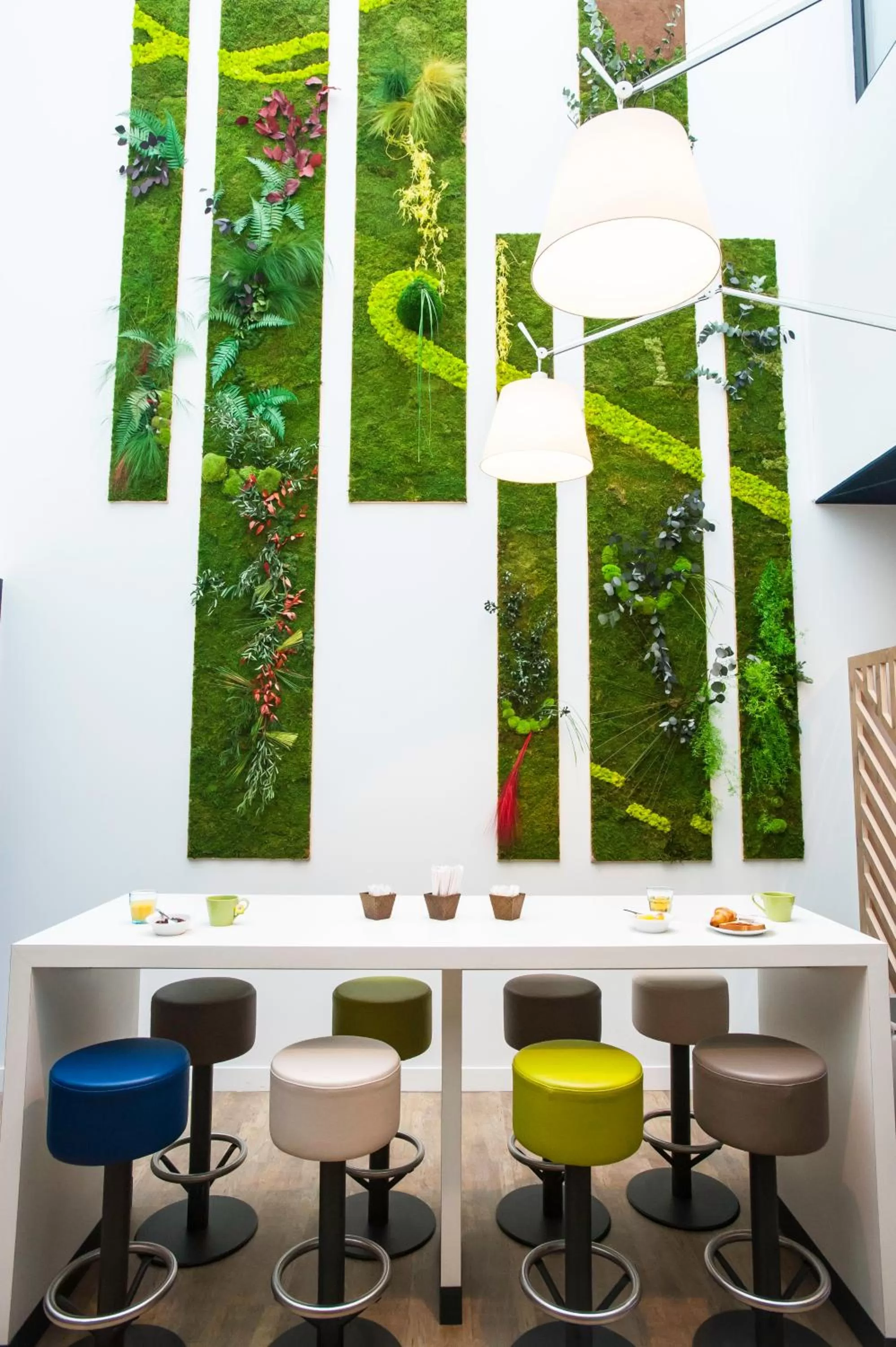 Decorative detail in Ibis Budget Château-Thierry