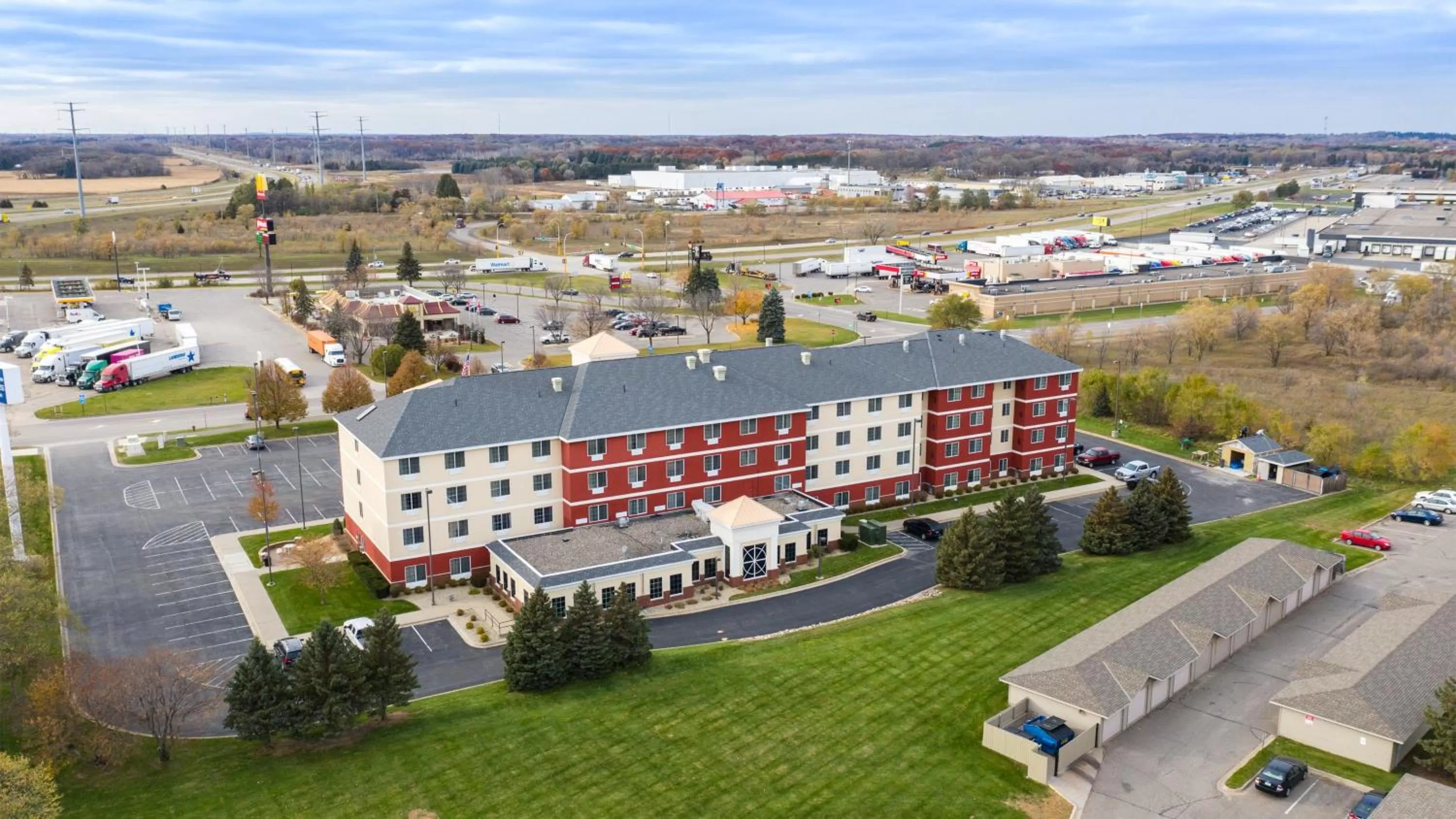 Property building in Holiday Inn Express and Suites St. Cloud by IHG