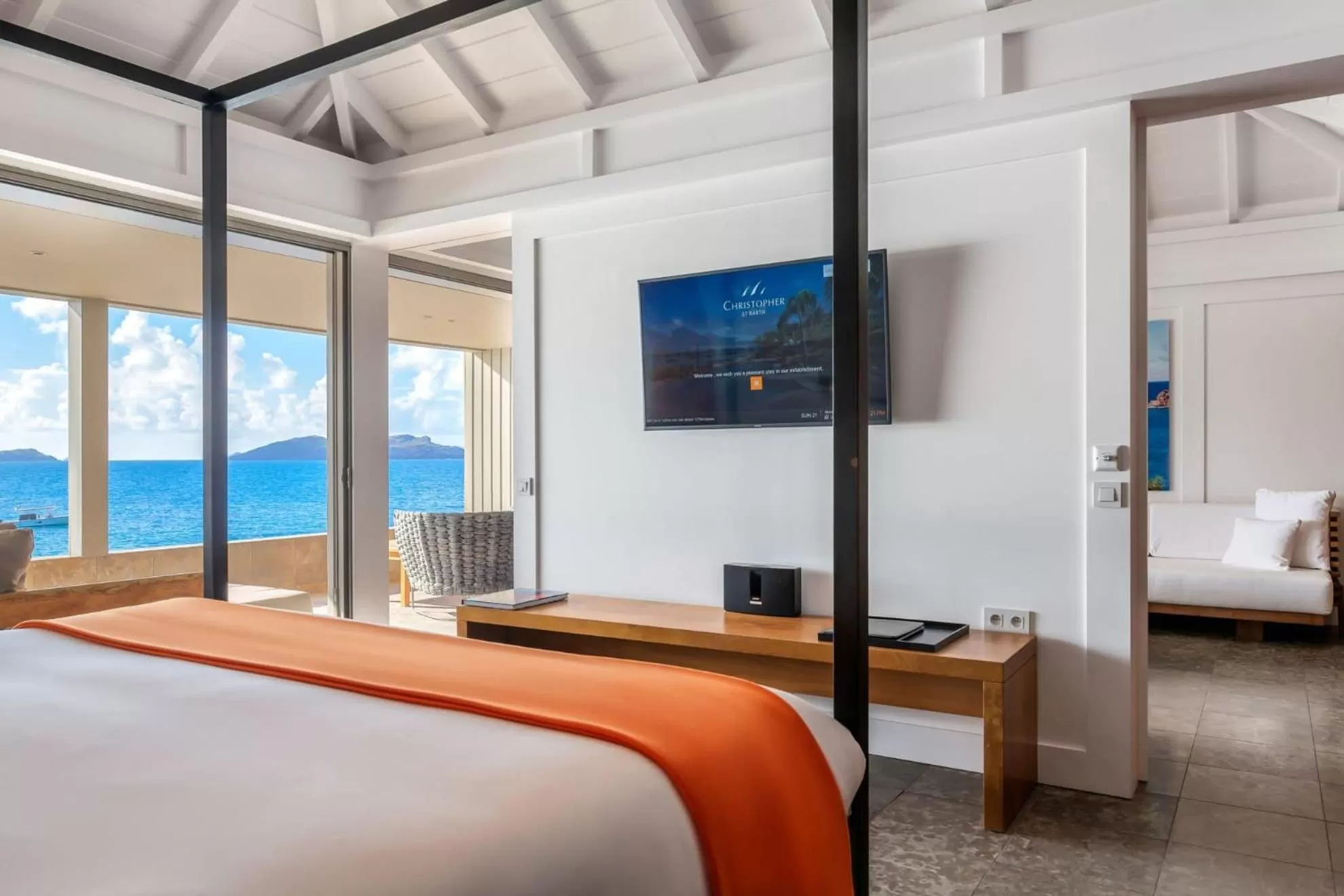 TV and multimedia, Bed in Hotel Christopher Saint Barth