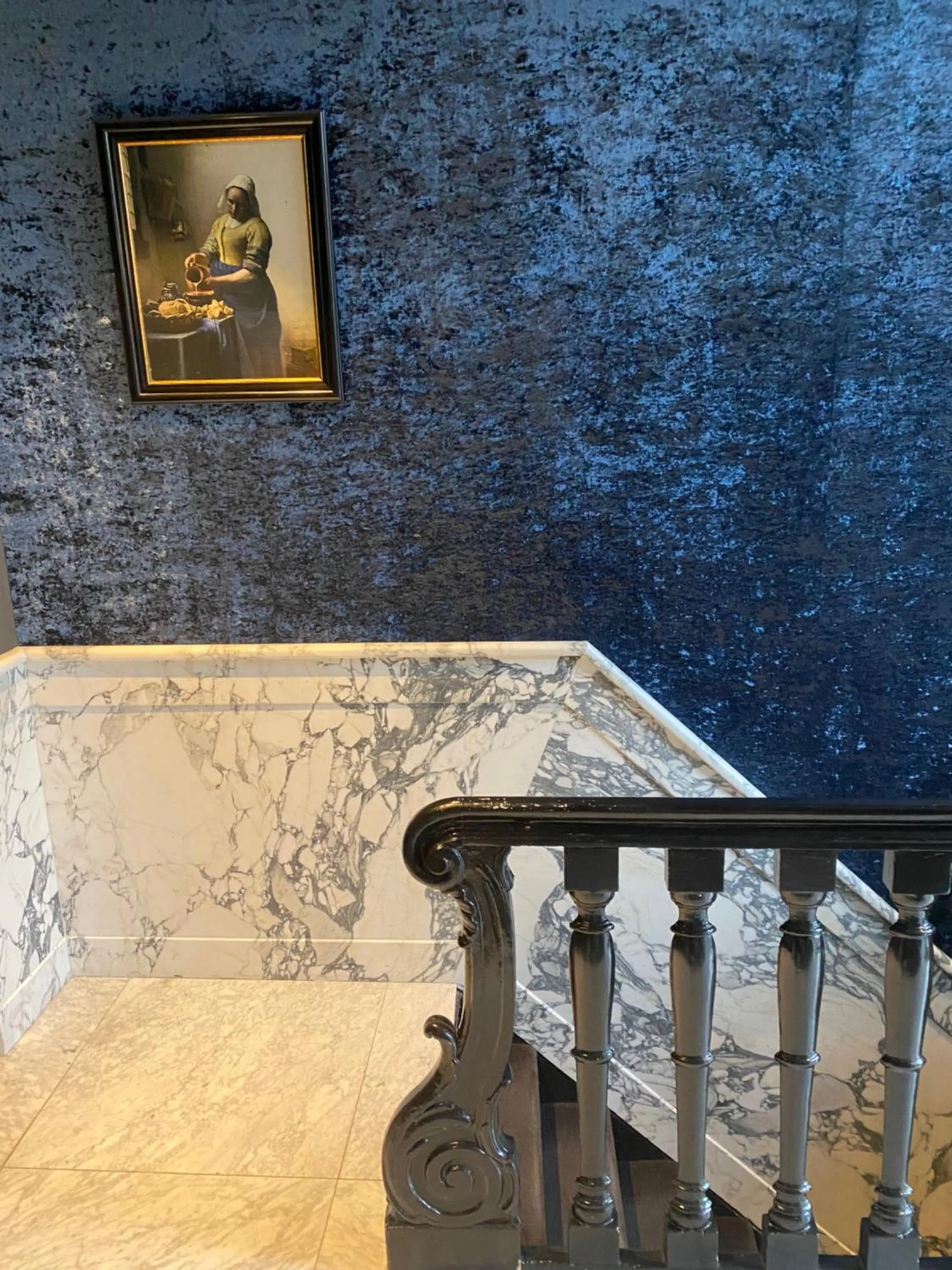 Property building in Hotel Frank since 1666