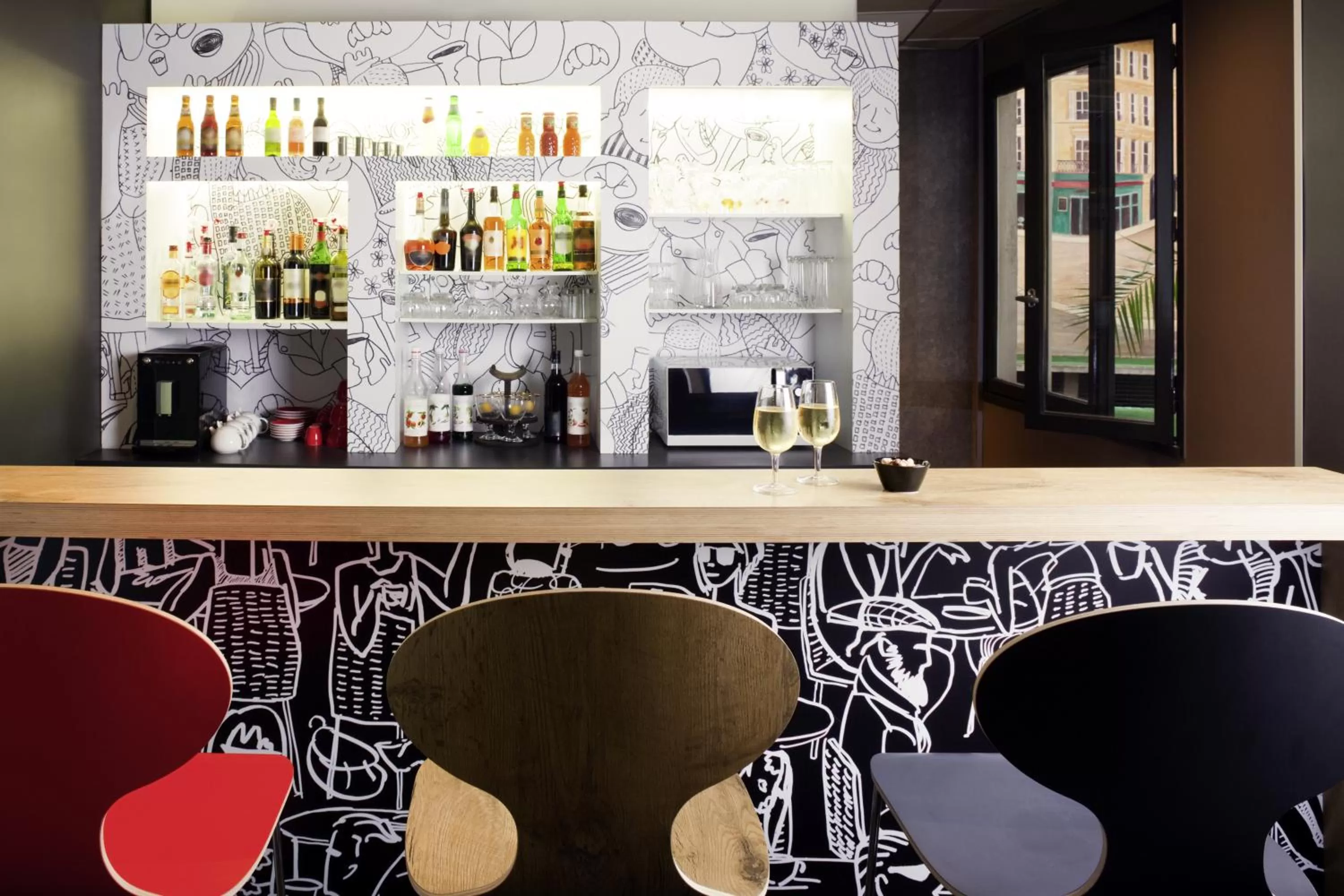 Lounge or bar in ibis Strasbourg Centre Historique