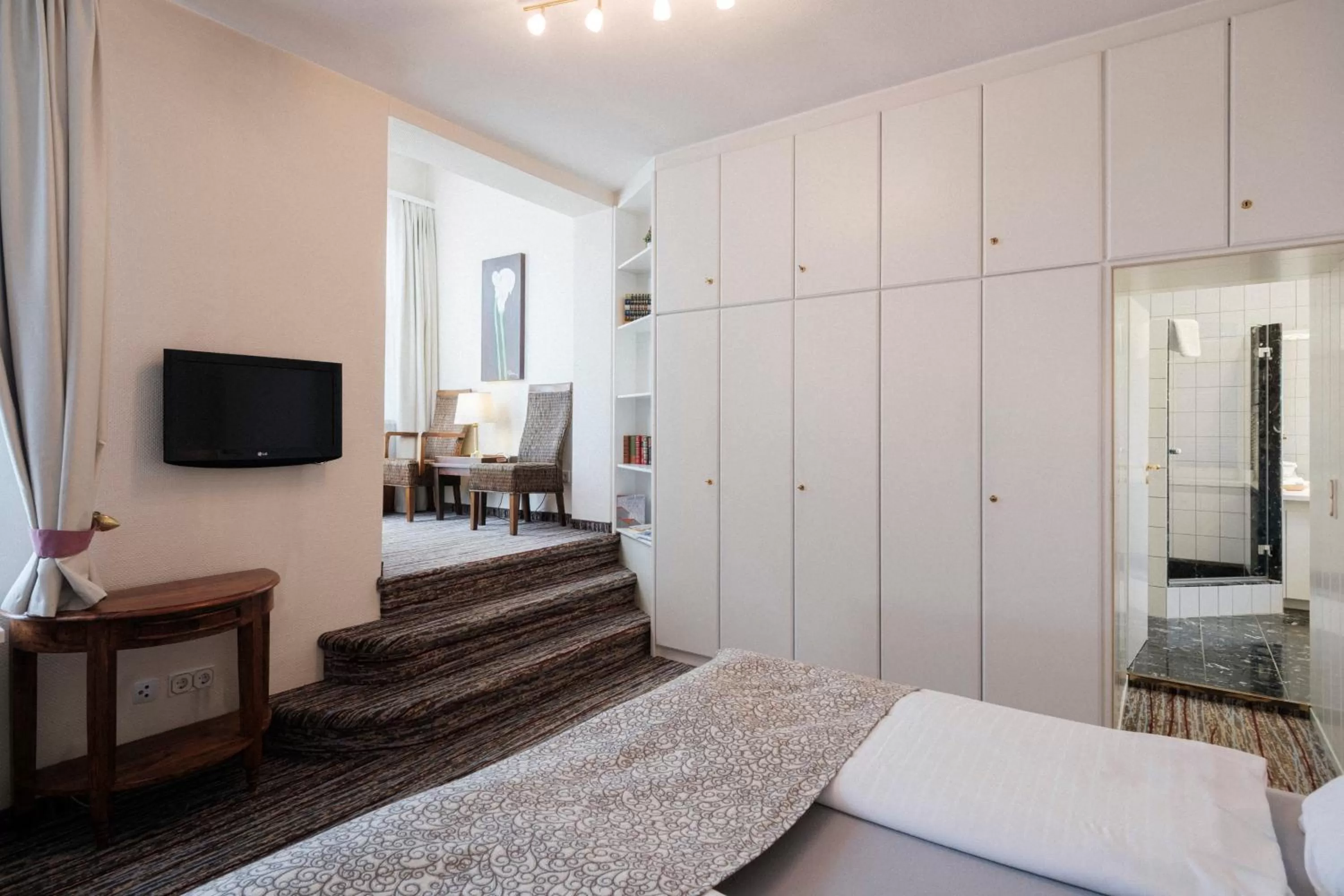 View (from property/room), Bed in Hotel Haus Duden