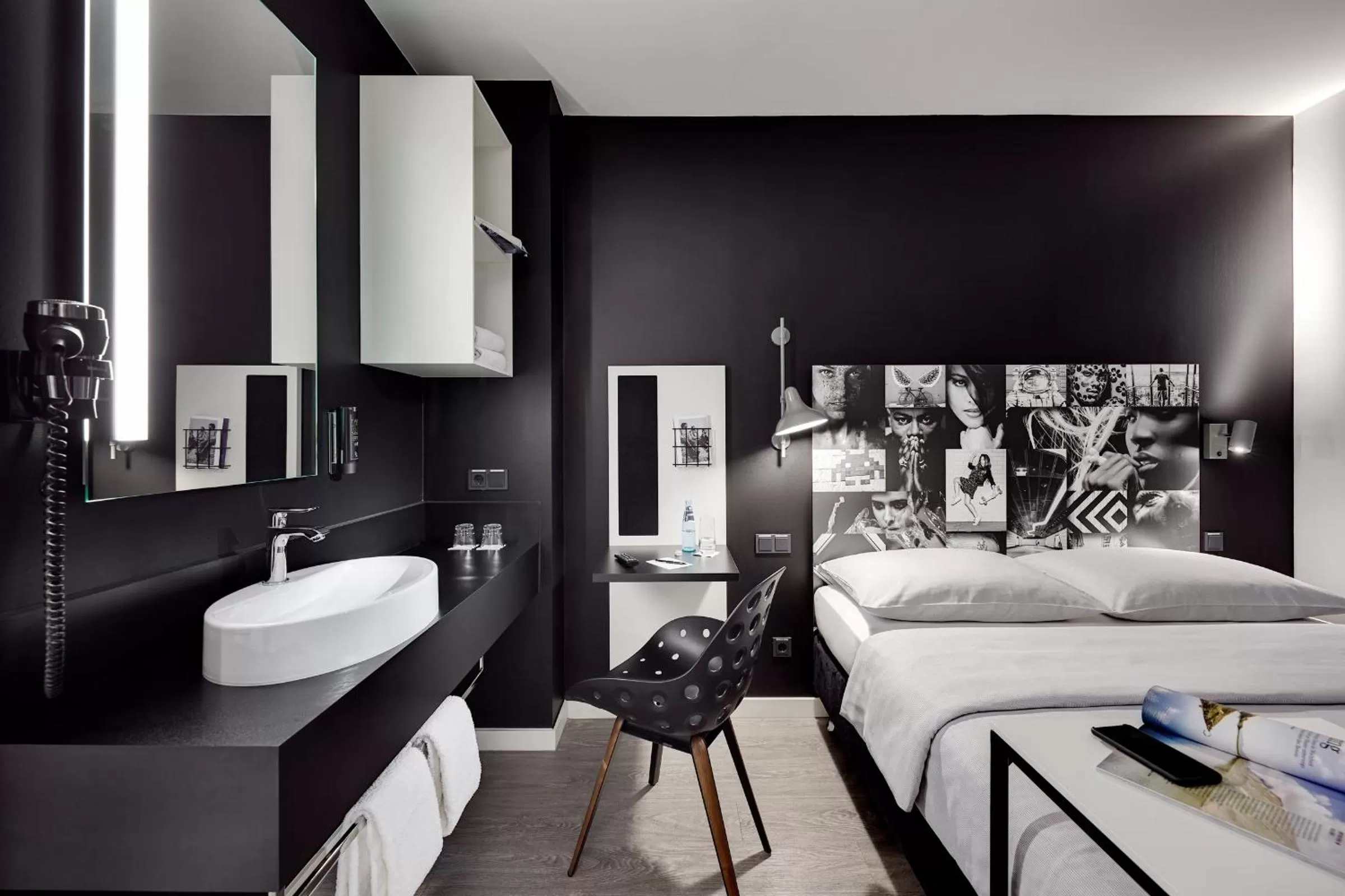 Photo of the whole room, Bed in LEGERE EXPRESS Tuttlingen