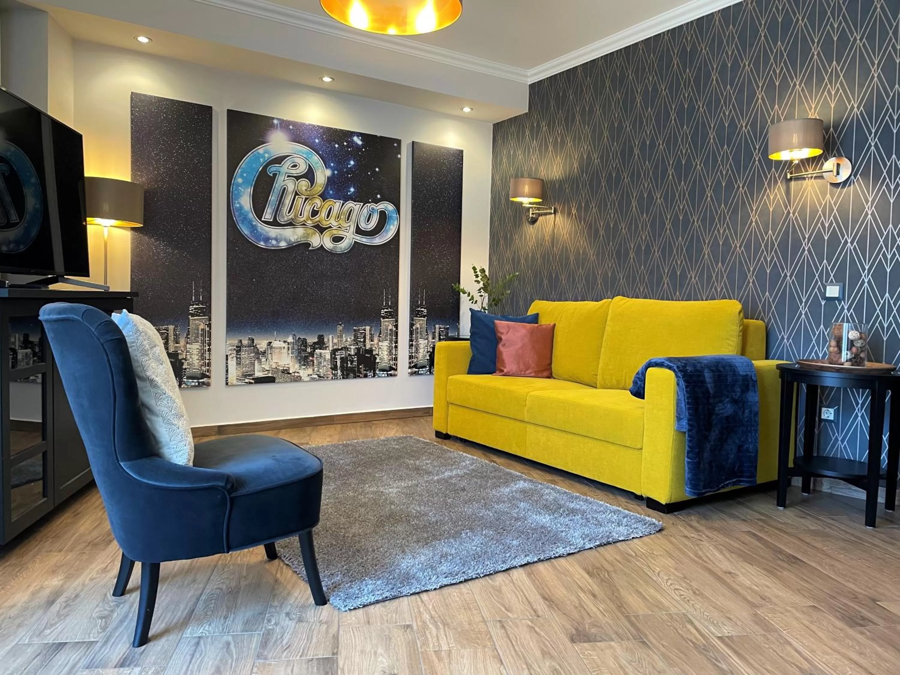 Photo of the whole room, Seating Area in Chicago Vendégház