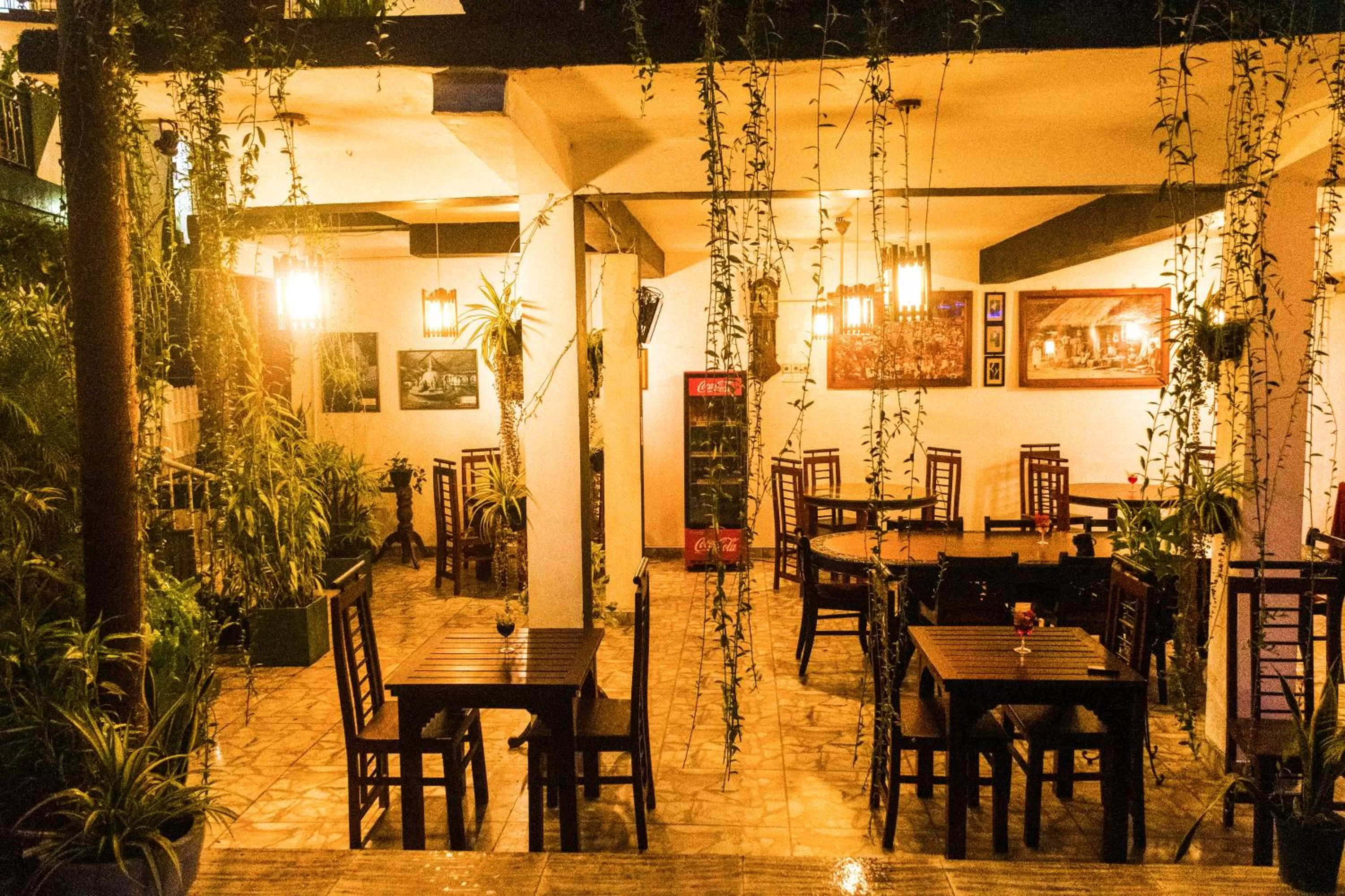 Restaurant/places to eat in Kandy Riverside Villa