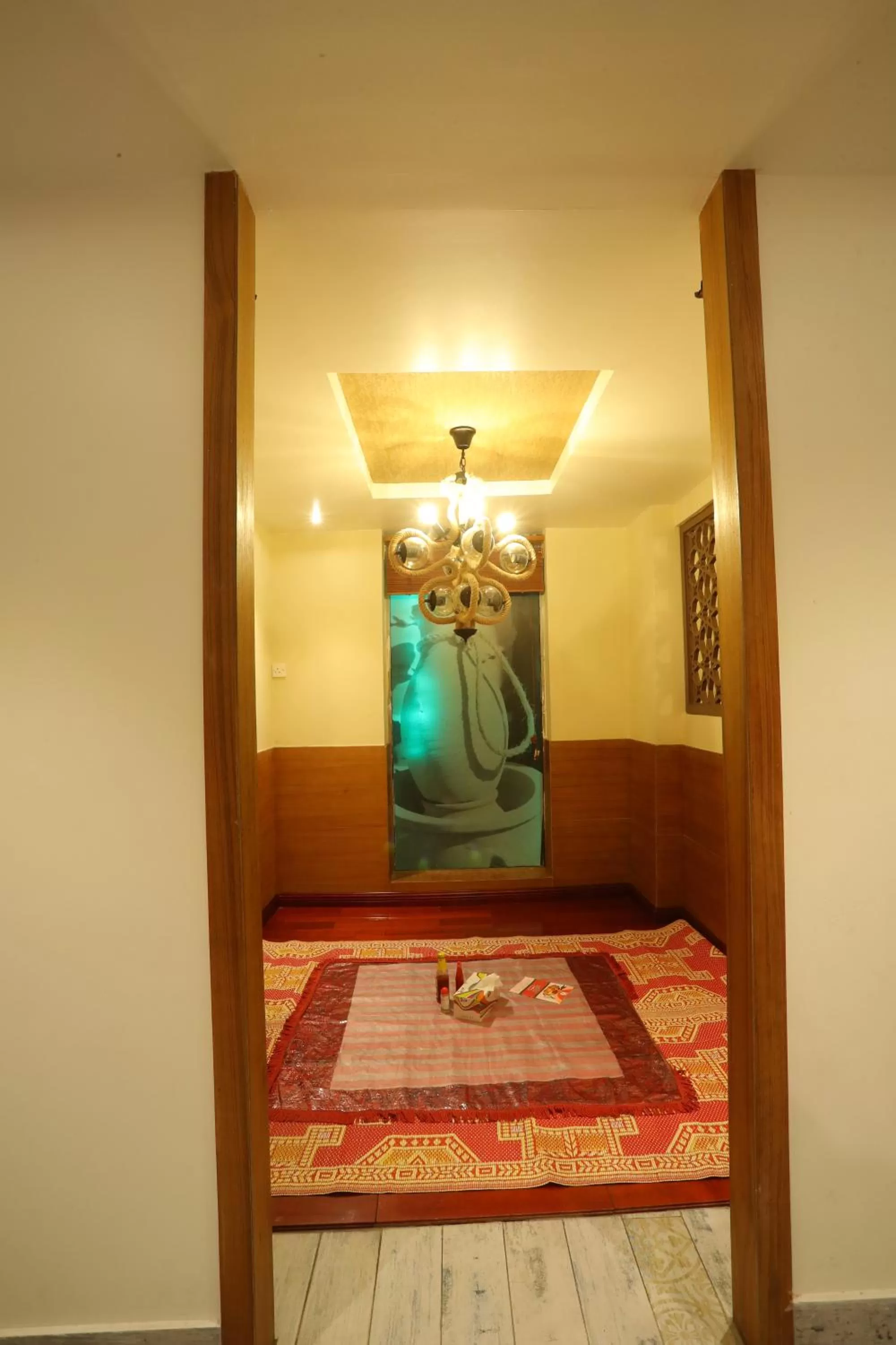 Restaurant/places to eat in Zaki Hotel Apartment