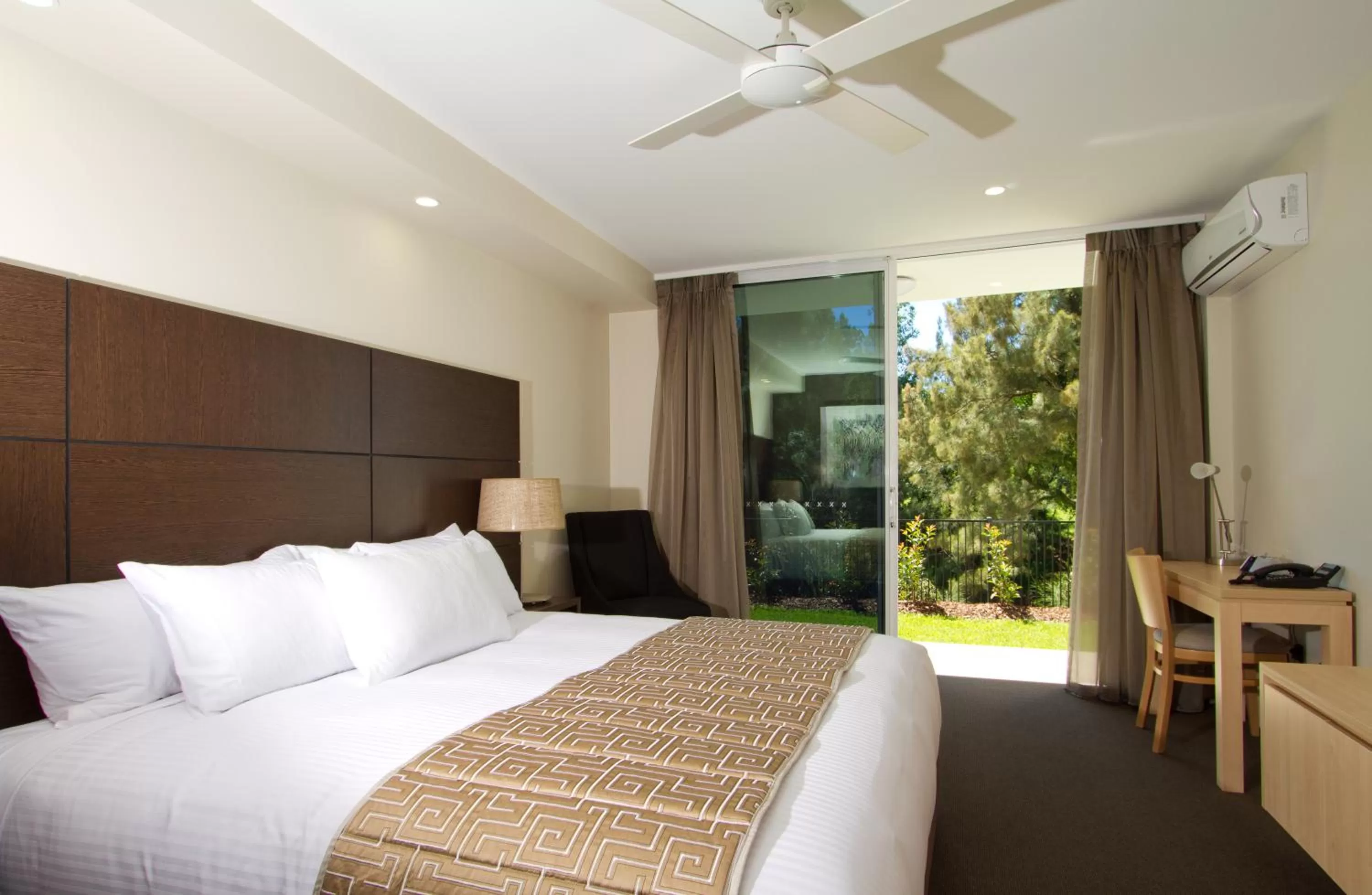 Bedroom, Bed in The Remington Muswellbrook