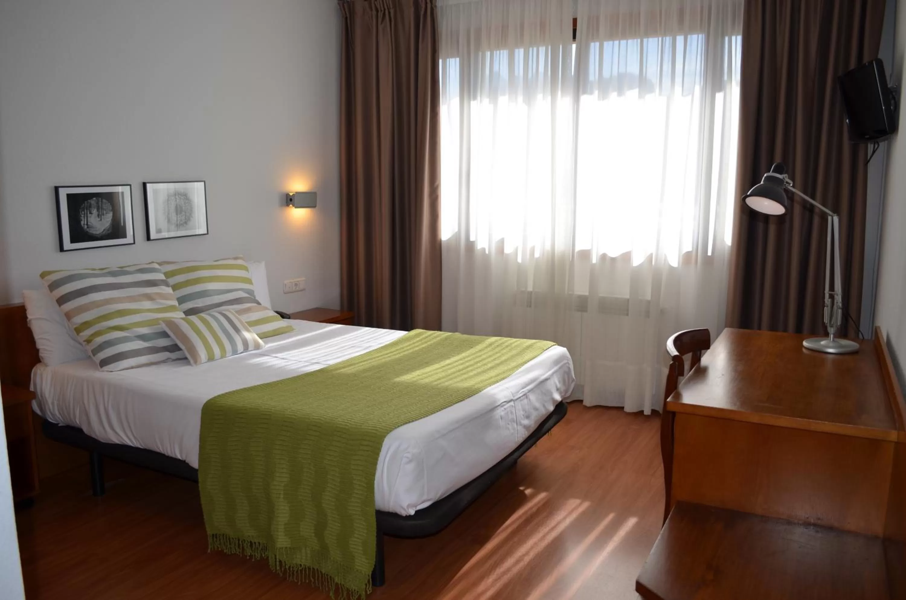 Photo of the whole room, Bed in Hotel Elorrio