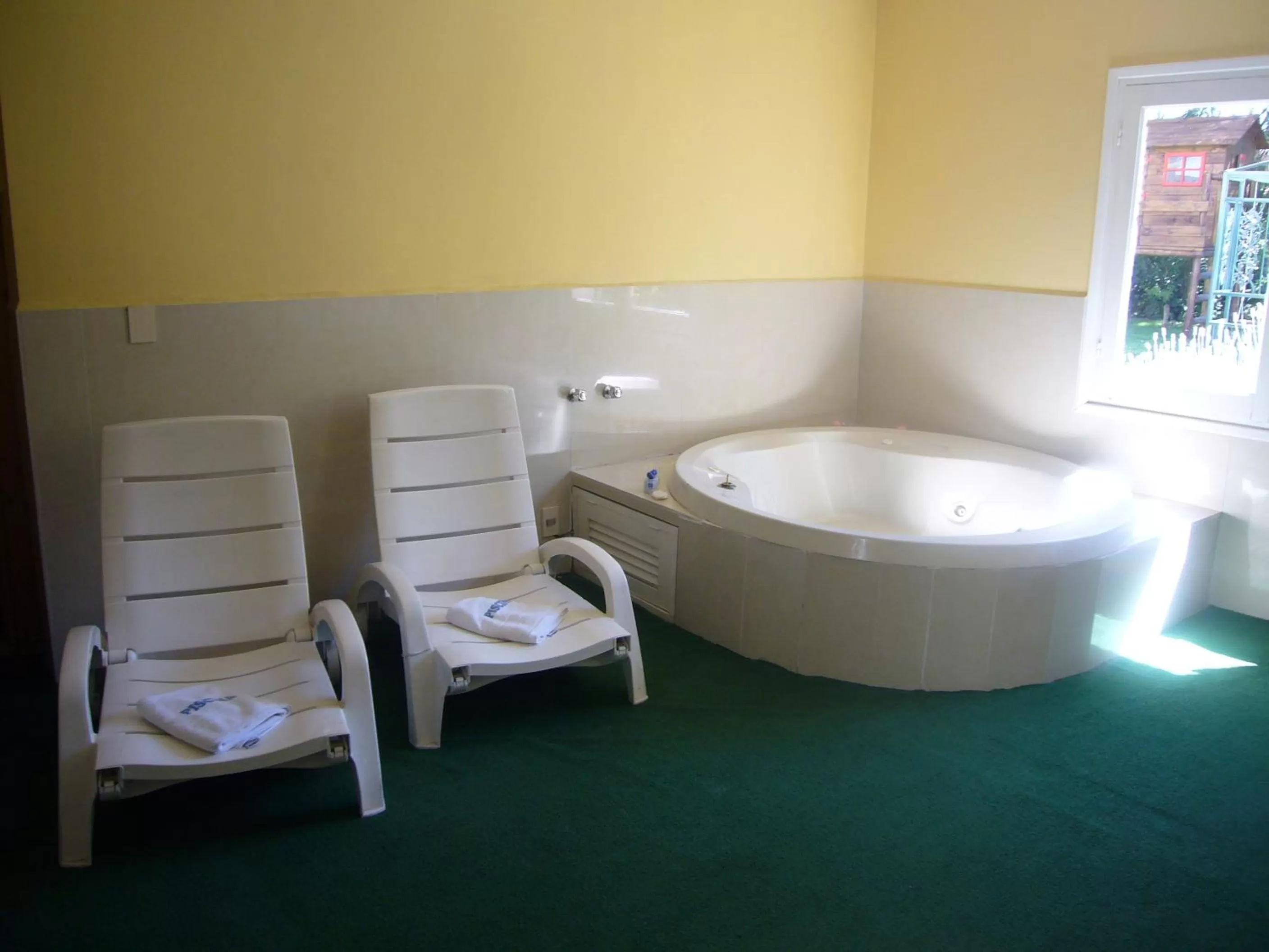 Spa and wellness centre/facilities in La Foret