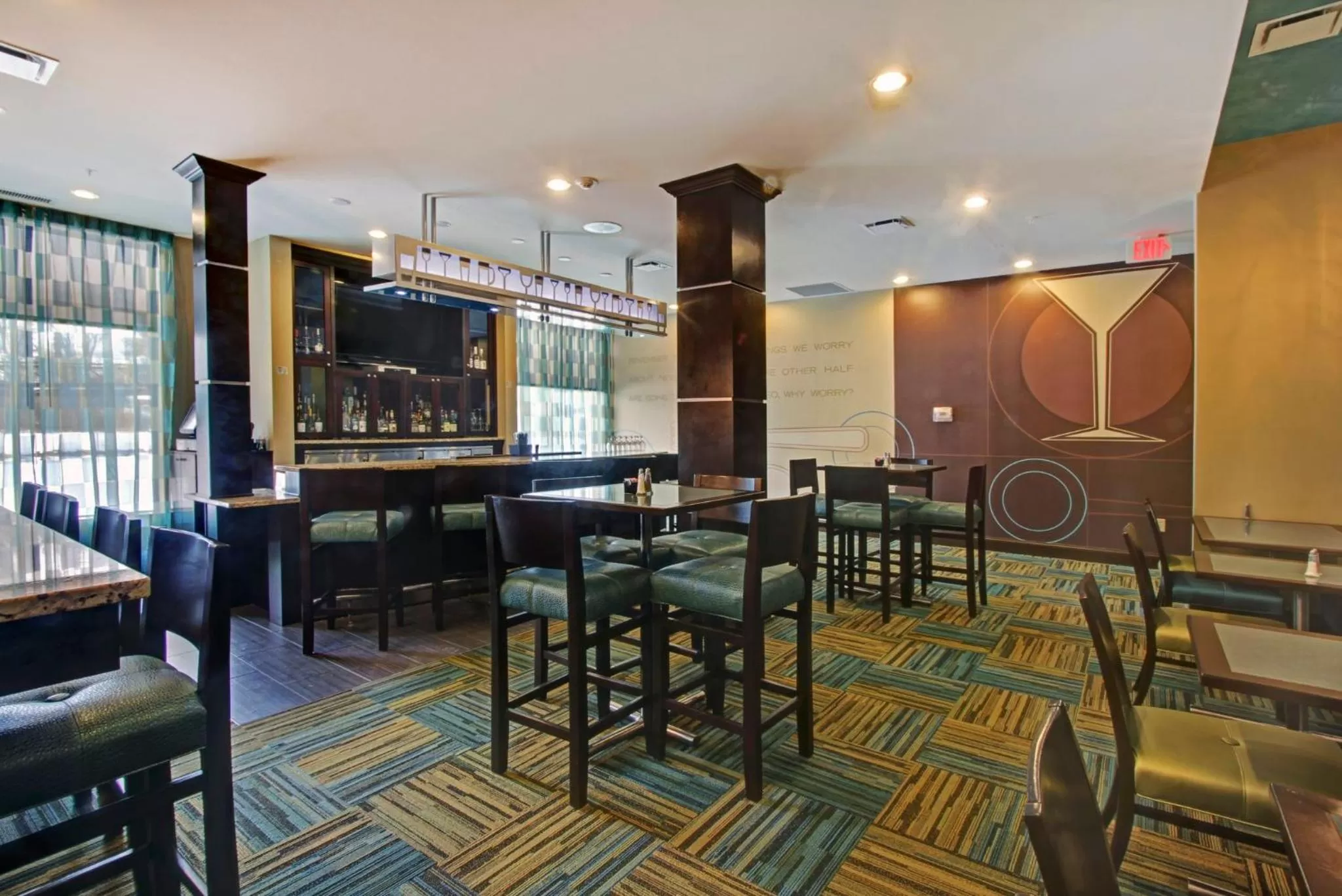 Lounge or bar in Holiday Inn Christiansburg Blacksburg by IHG
