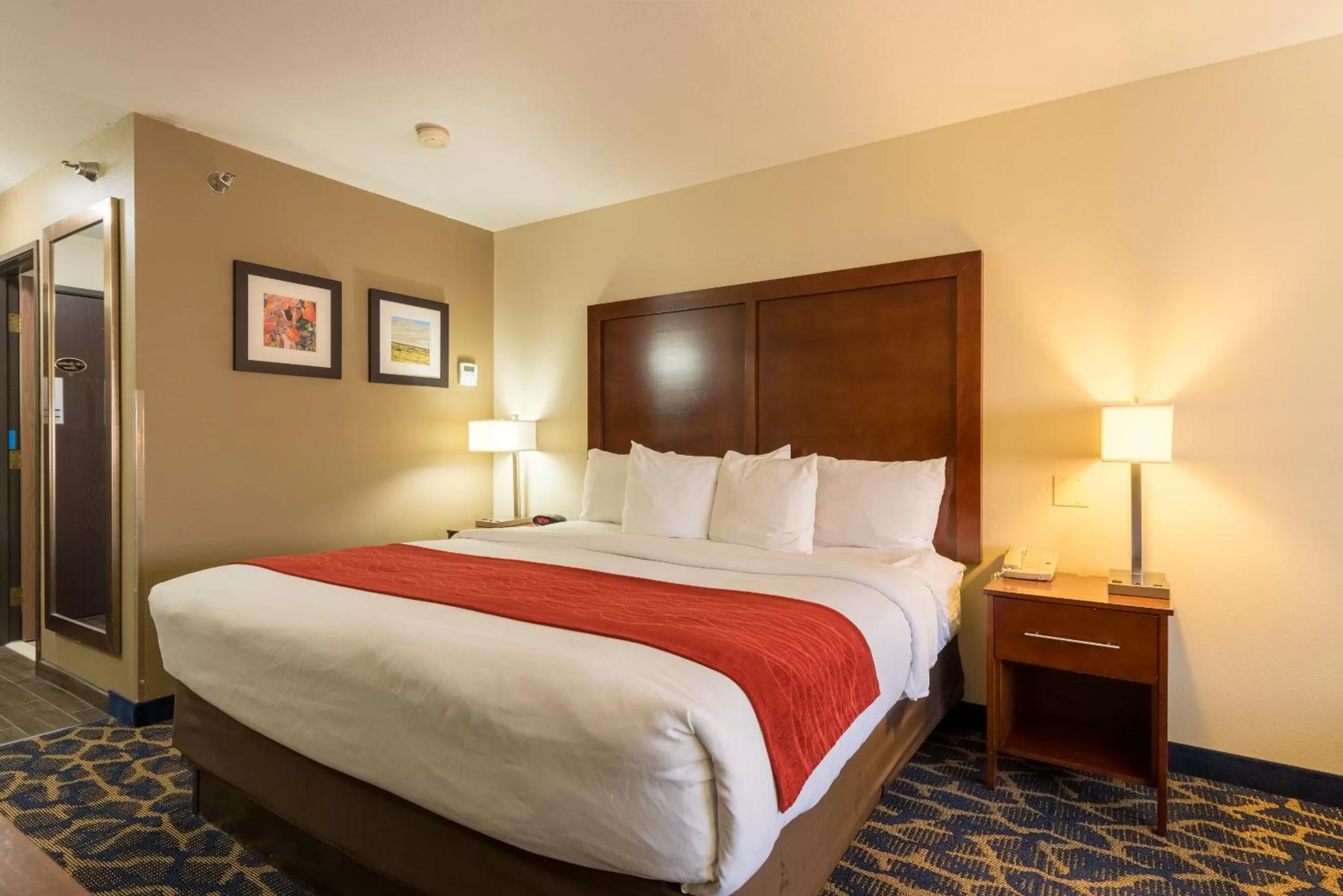 Bed in Comfort Inn & Suites Alamosa