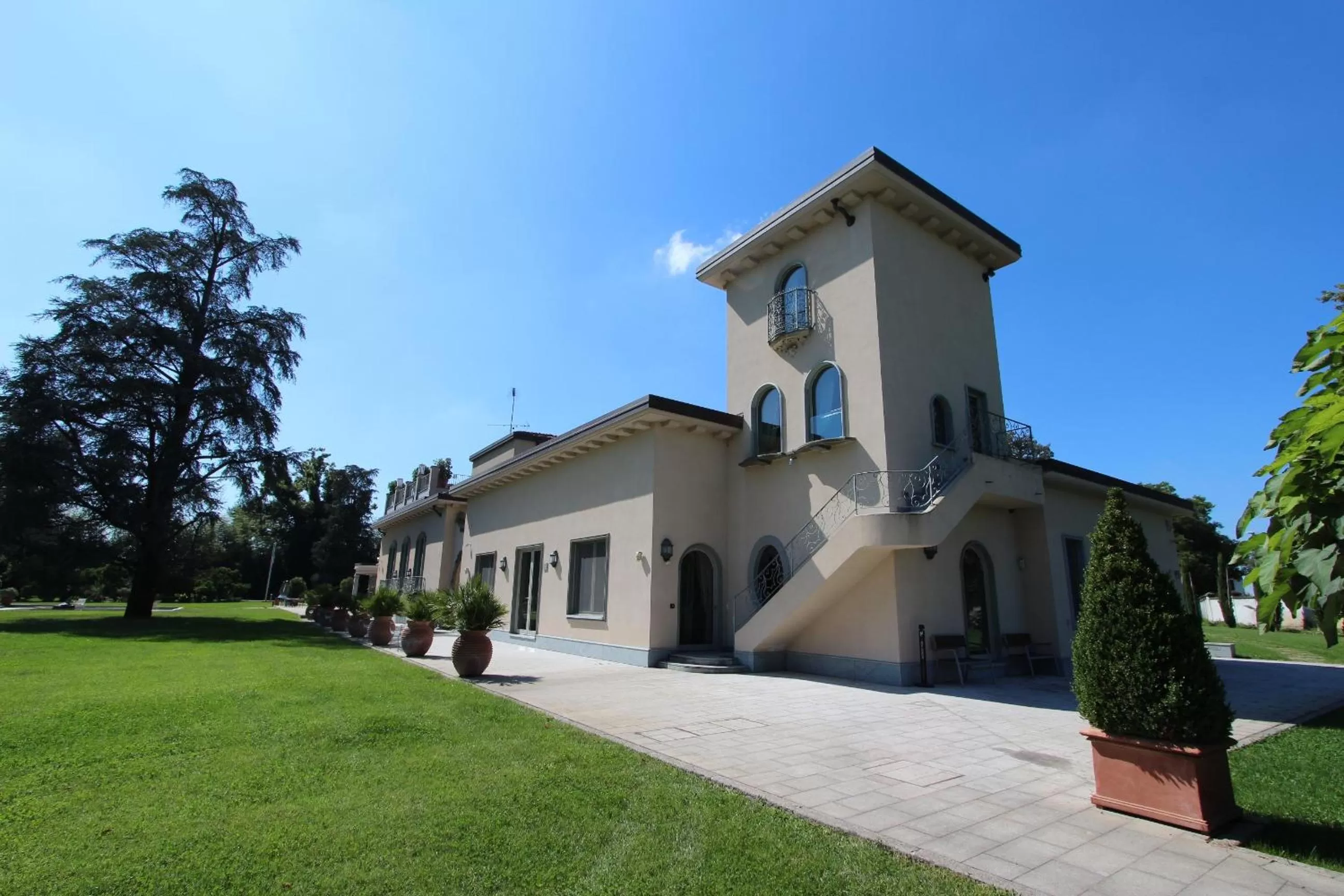 Property Building in Villa Necchi alla Portalupa