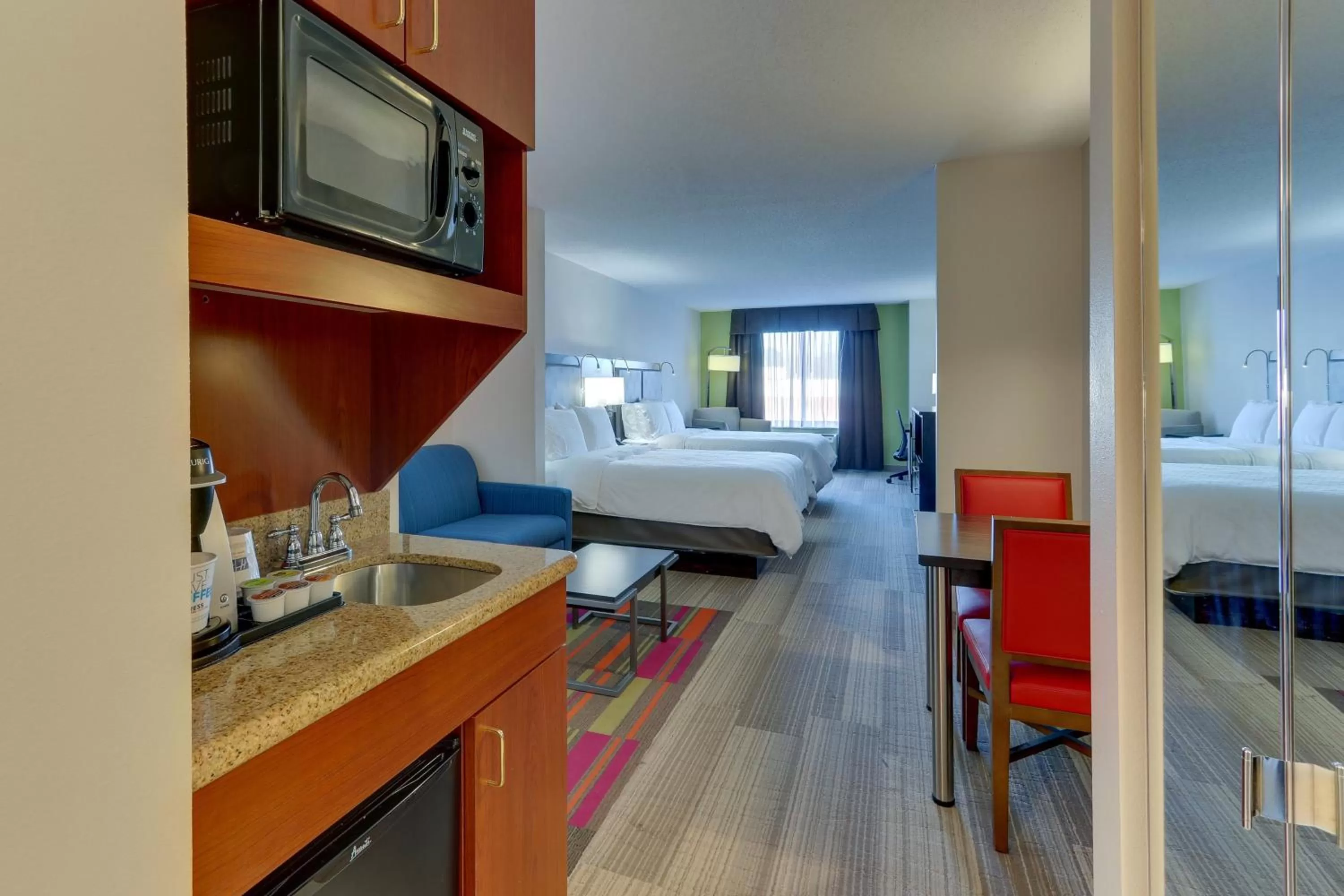 Bedroom, Bed in Holiday Inn Express Hotel & Suites Dayton-Centerville by IHG