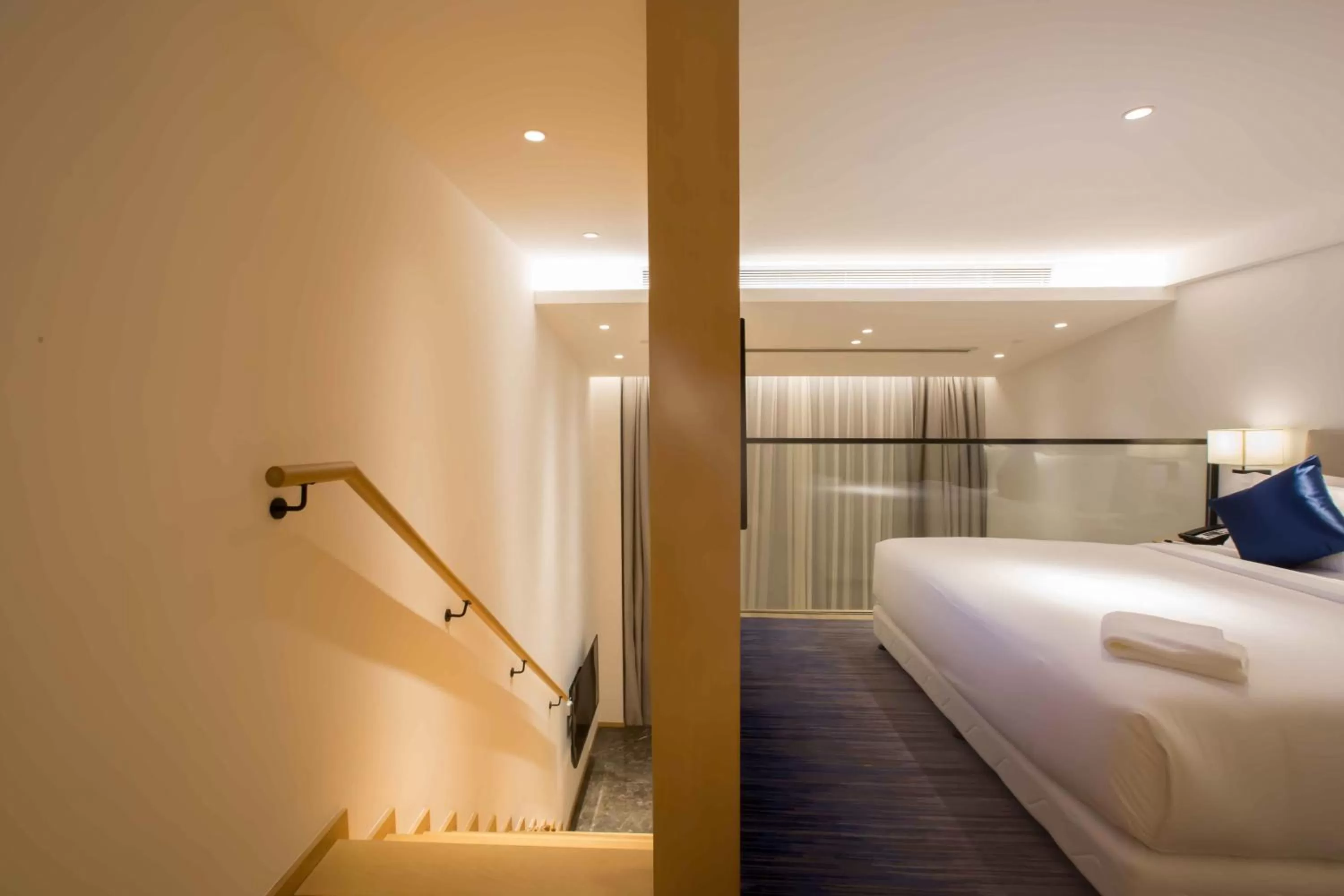 bunk bed, Bathroom in Shama Serviced Apartments Zijingang Hangzhou