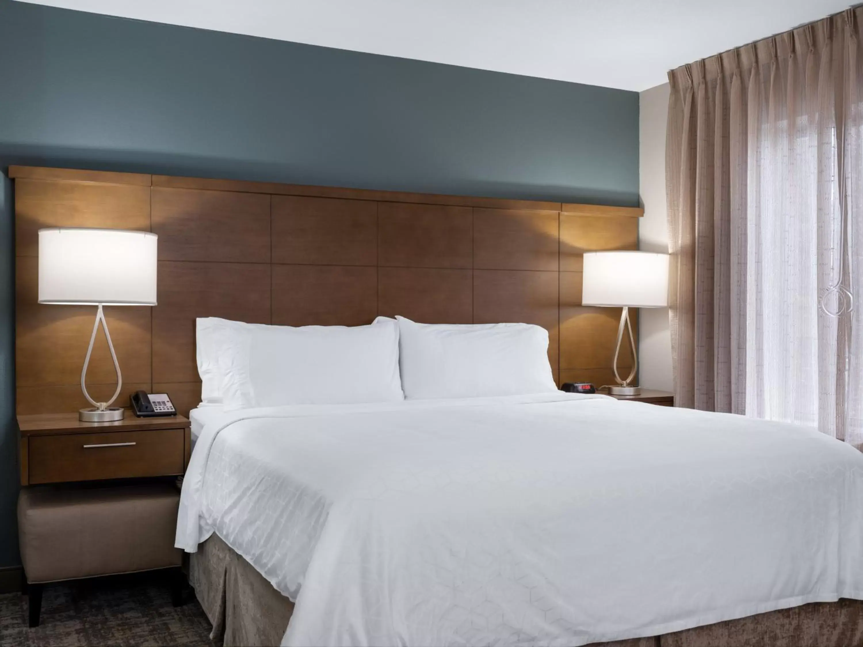 King Studio Suite - Hearing Accessible/Non-Smoking in Staybridge Suites - Sioux City Southeast, an IHG Hotel King Studio Suite - Hearing Accessible/Non-Smoking in Staybridge Suites - Sioux City Southeast, an IHG Hotel