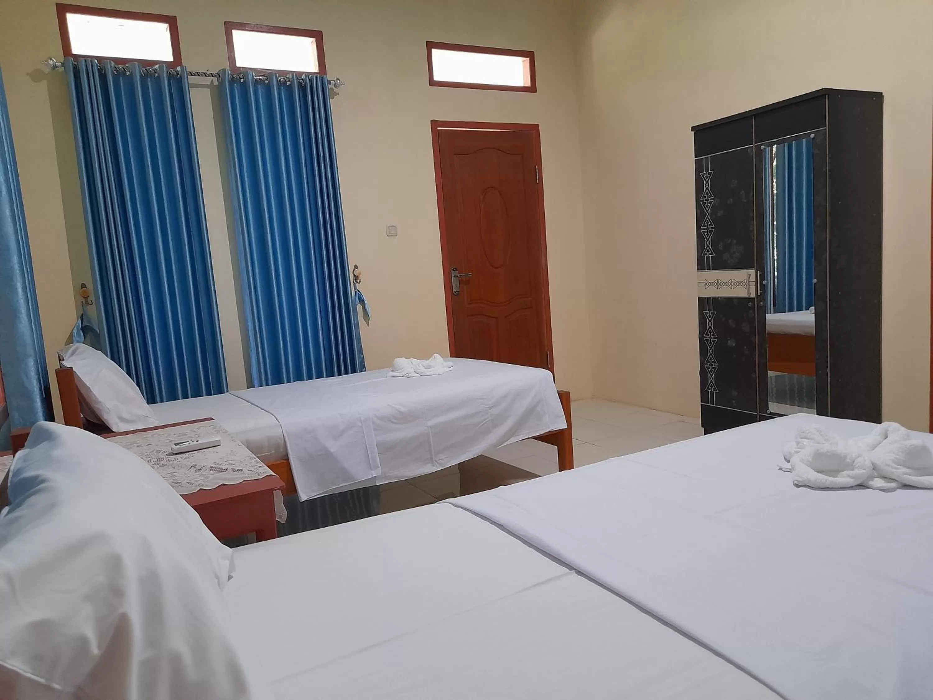 Bed in Tangkoko Lodge