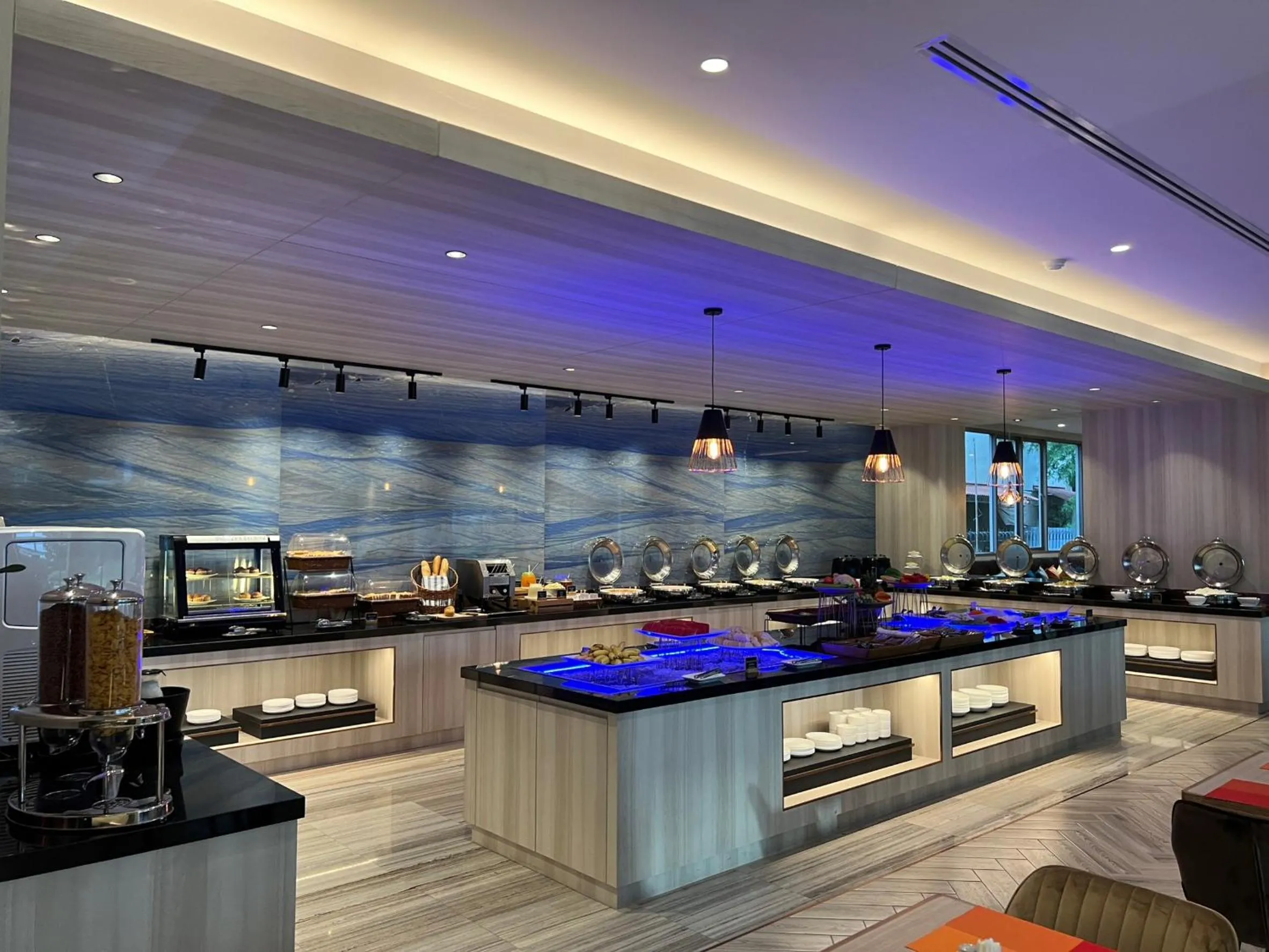 Food and drinks in Fifth Pattaya Jomtien By Shiwalai Int