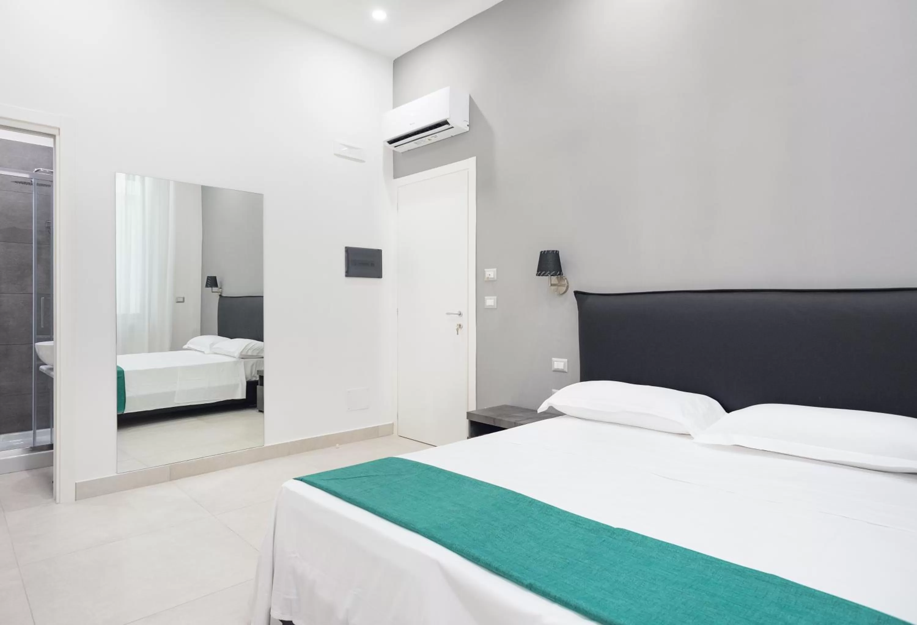 TV and multimedia, Bed in Toledo in