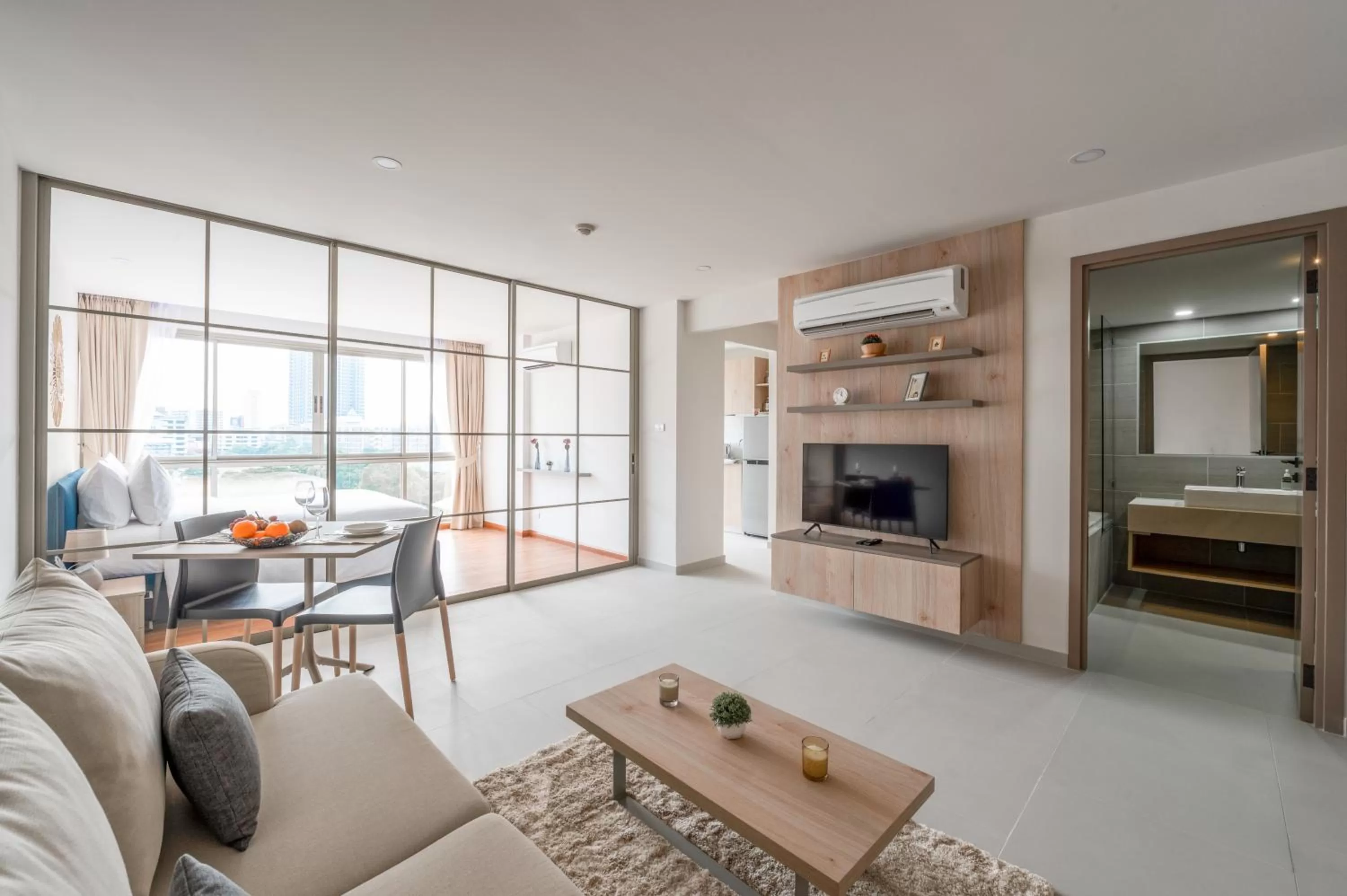 Photo of the whole room in HOMA Si Racha