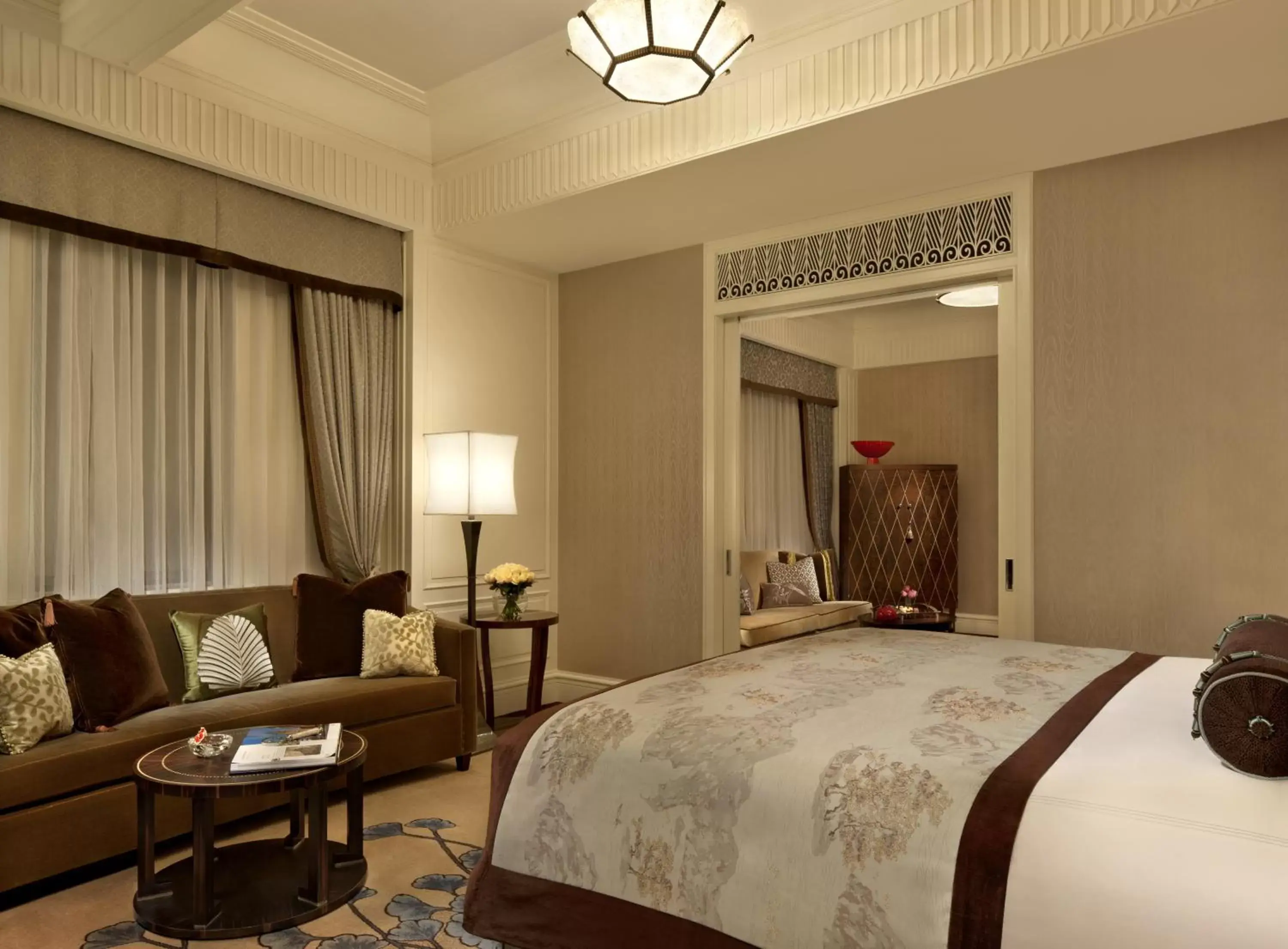 One Bedroom Suite in Fairmont Peace Hotel On the Bund (Start your own story with the BUND) One Bedroom Suite in Fairmont Peace Hotel On the Bund (Start your own story with the BUND)