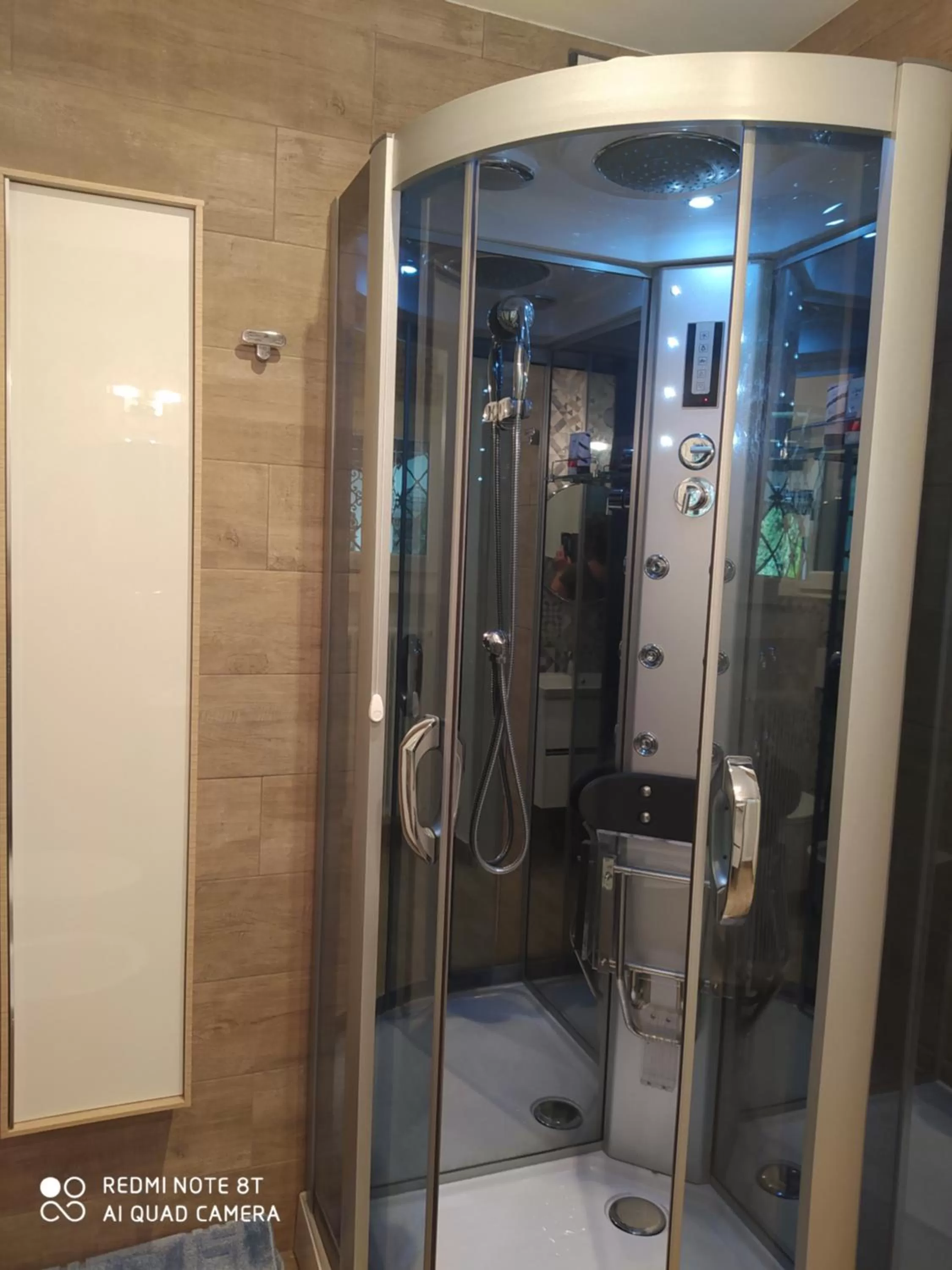 Shower, Bathroom in "La Selvetta" bed and breakfast