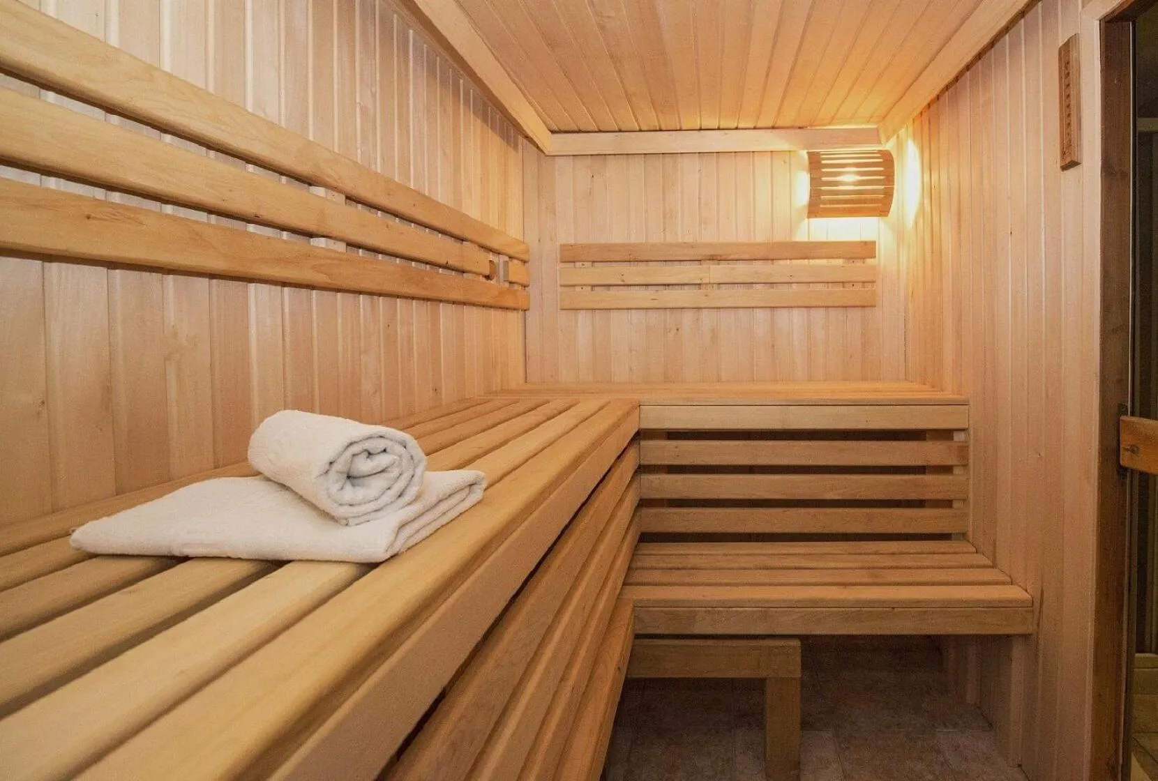 Sauna, Bed in AMBER HOTEL Bavaria Superior