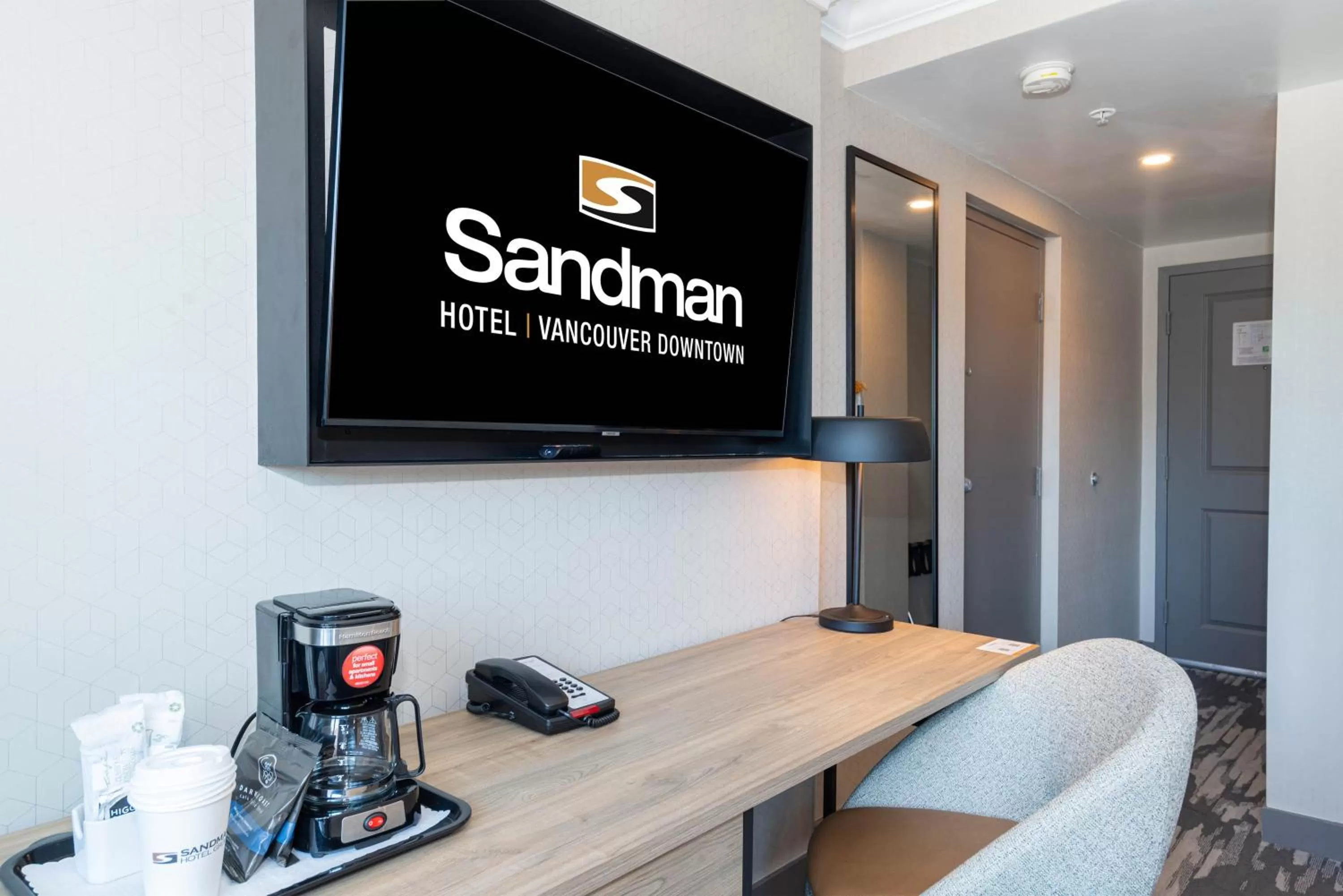 Photo of the whole room in Sandman Hotel Vancouver Downtown