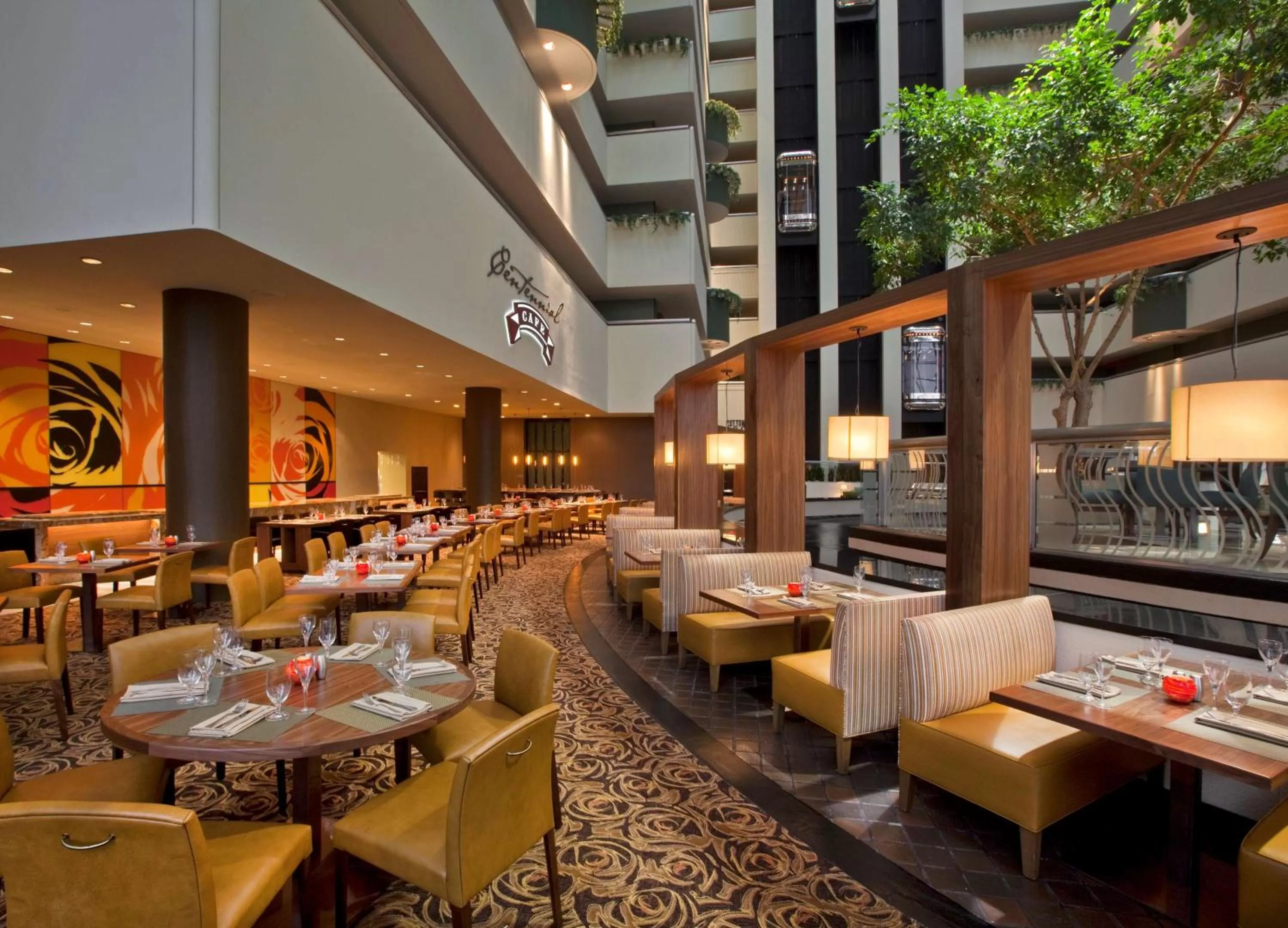 Restaurant/places to eat in Hyatt Regency Dallas