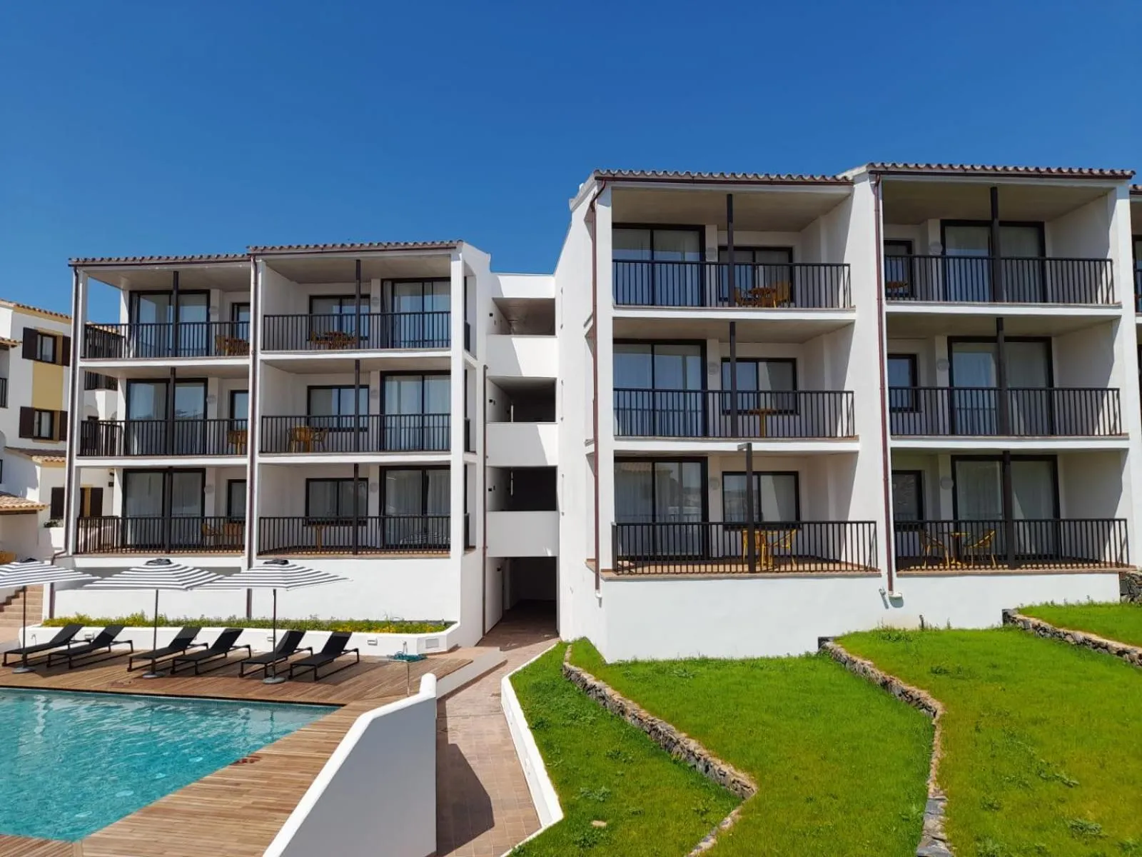 Patio, Property Building in Aparthotel HG Cala Llonga