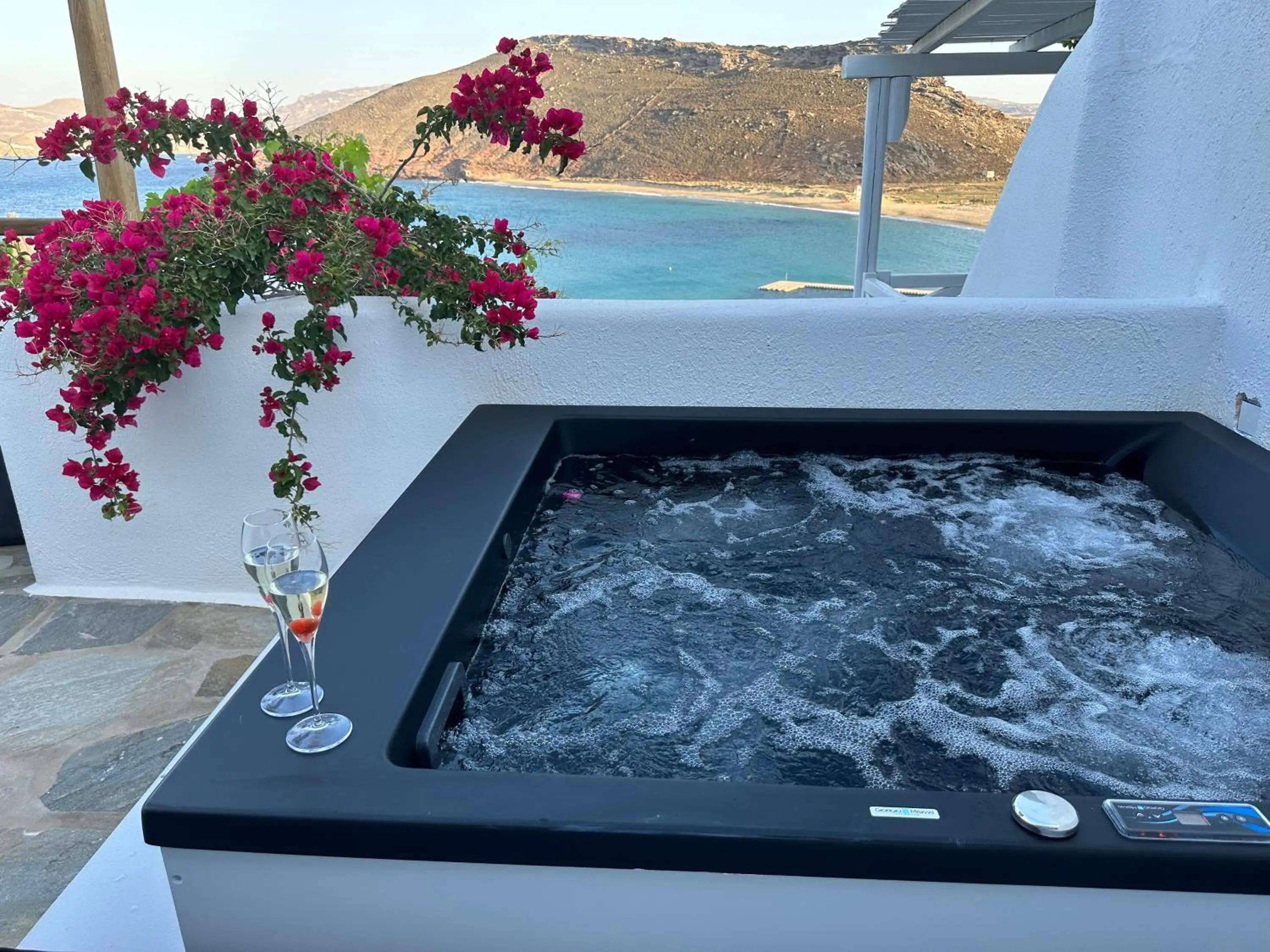 Premium Myconian Suite with Outdoor Jetted Tub and Sea View in Panormos Village Hotel Premium Myconian Suite with Outdoor Jetted Tub and Sea View in Panormos Village Hotel