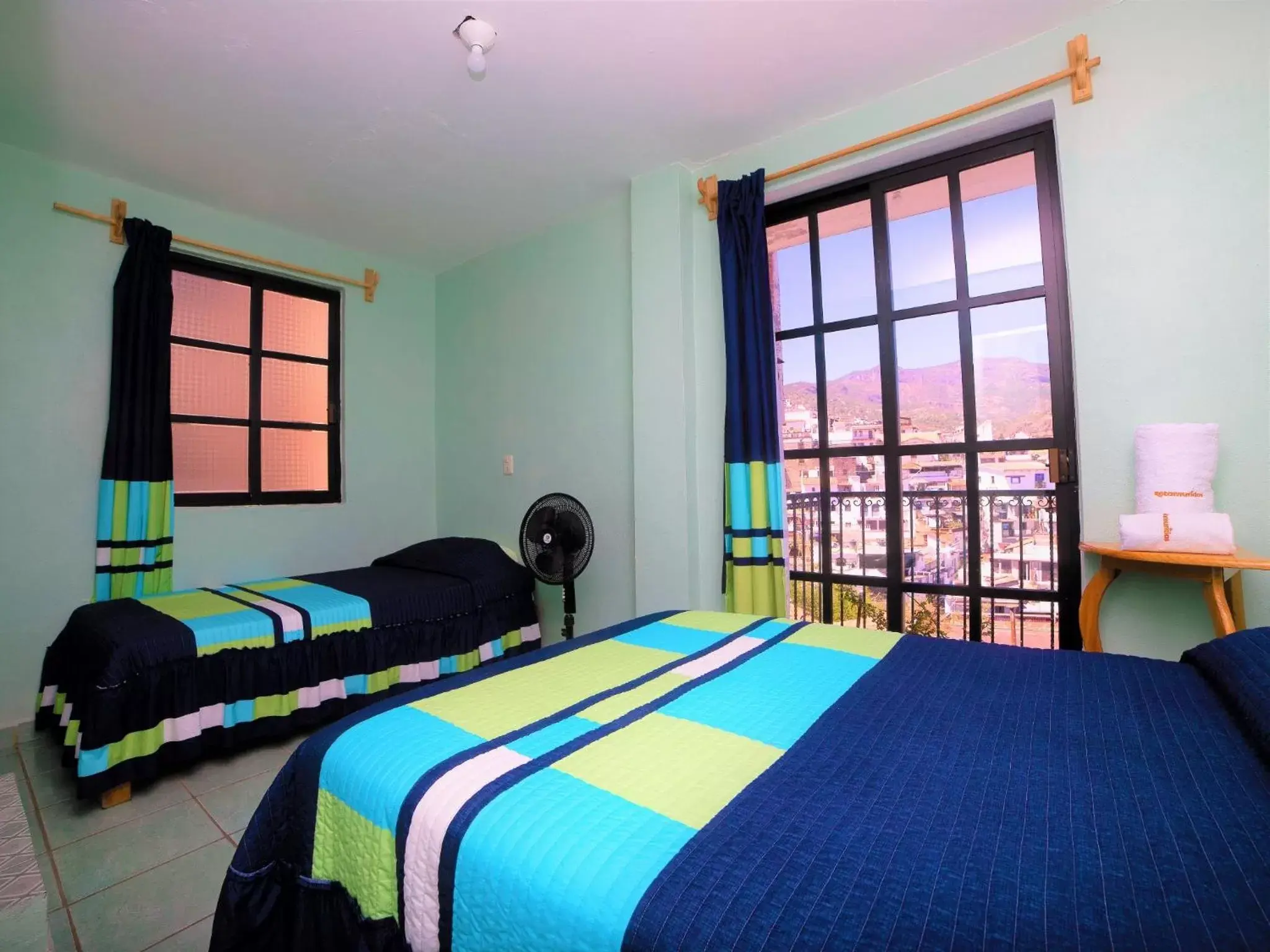 Standard Triple Room in María Bonita by Rotamundos Standard Triple Room in María Bonita by Rotamundos