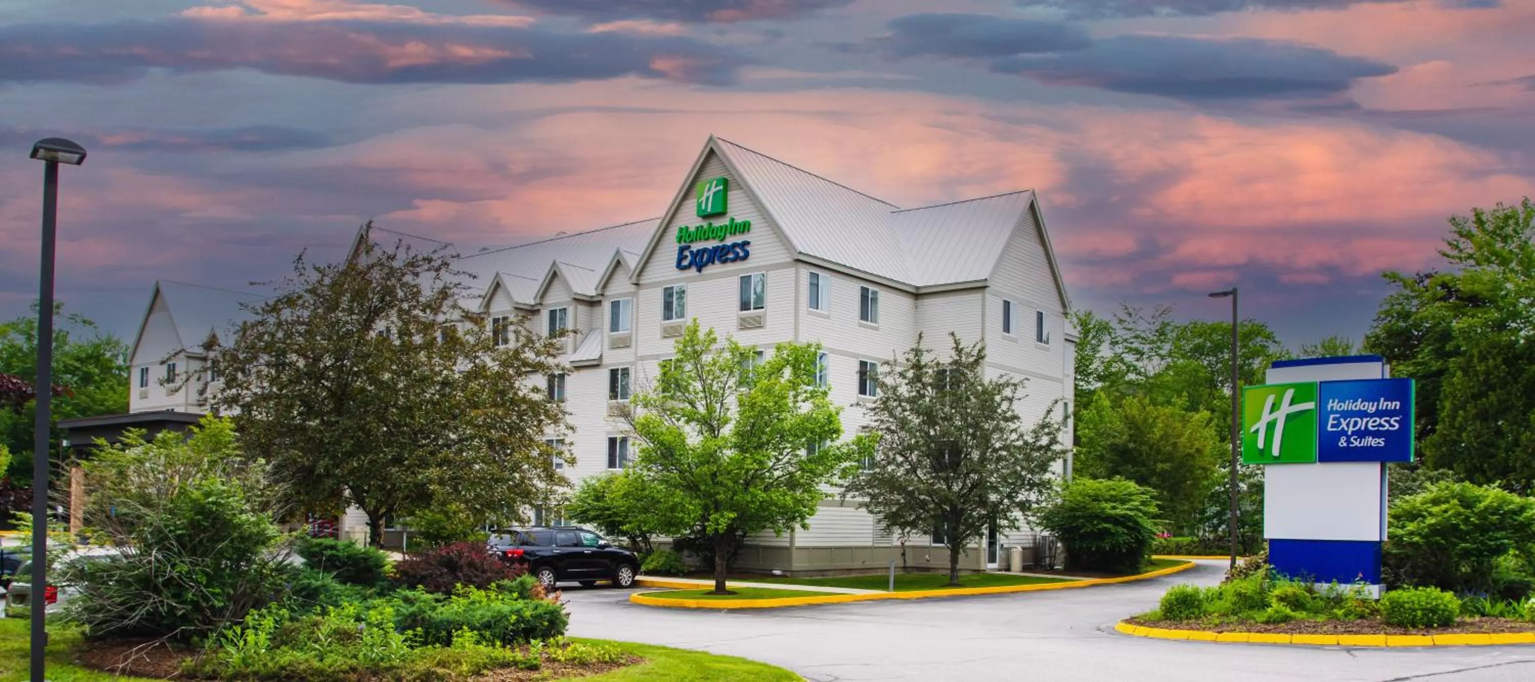 Holiday Inn Express & Suites - Lincoln East - White Mountains by IHG