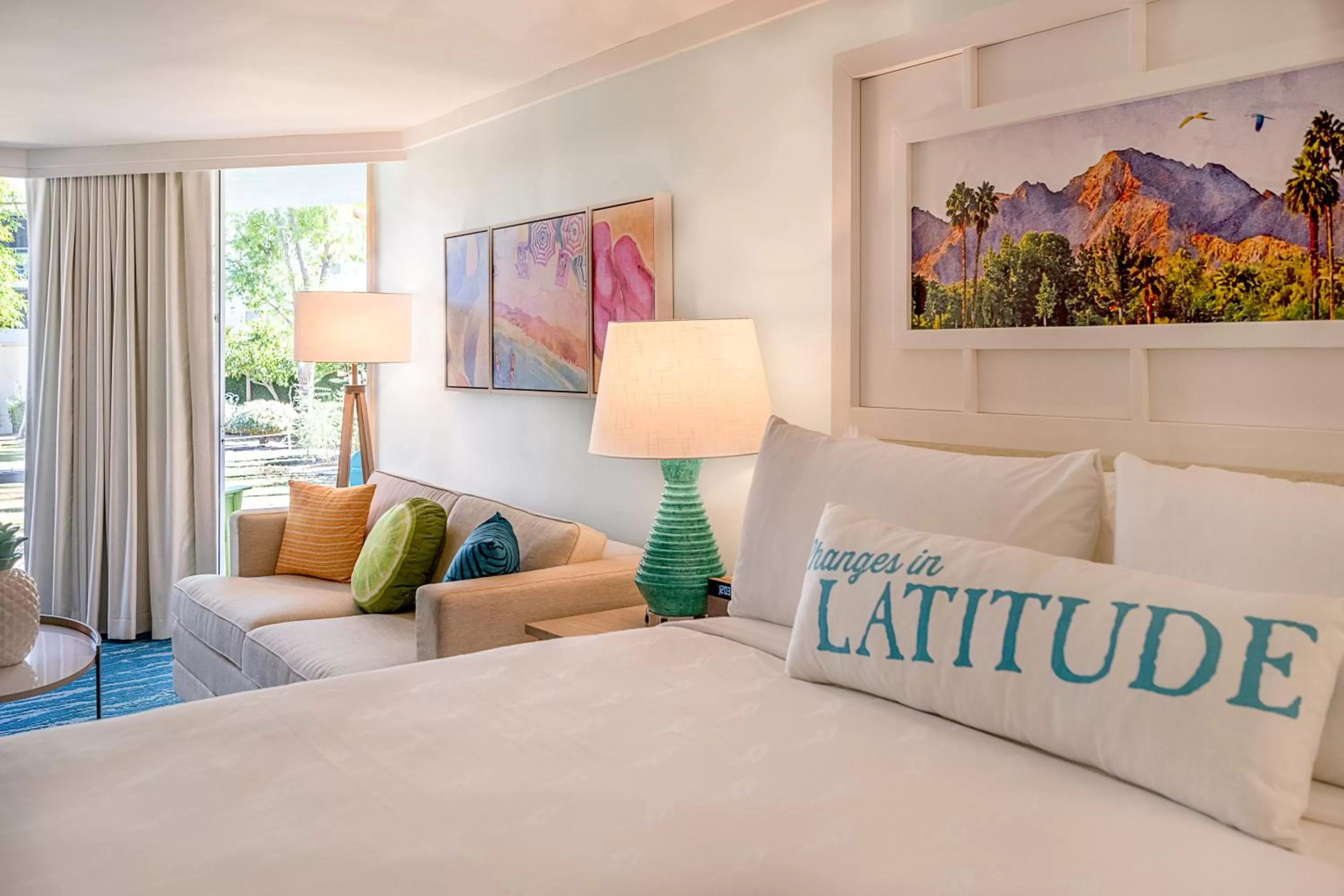 Seating area, Bed in Riviera Resort Palm Springs