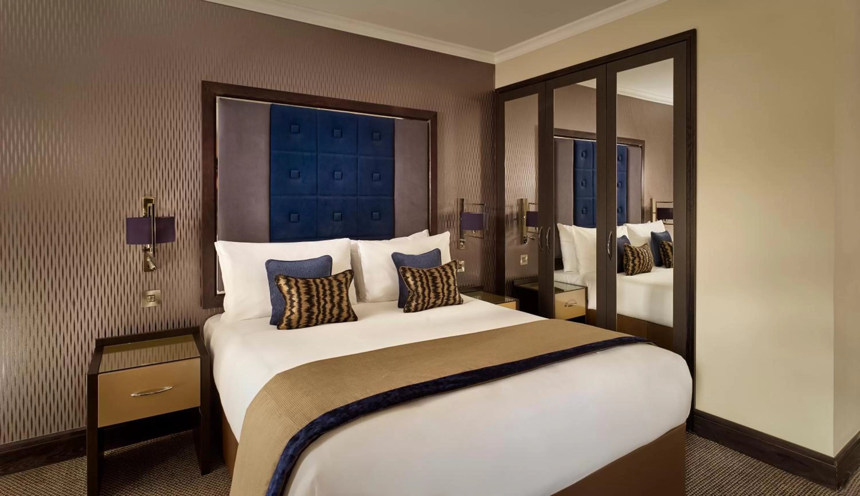 Photo of the whole room, Bed in The Westbourne Hyde Park