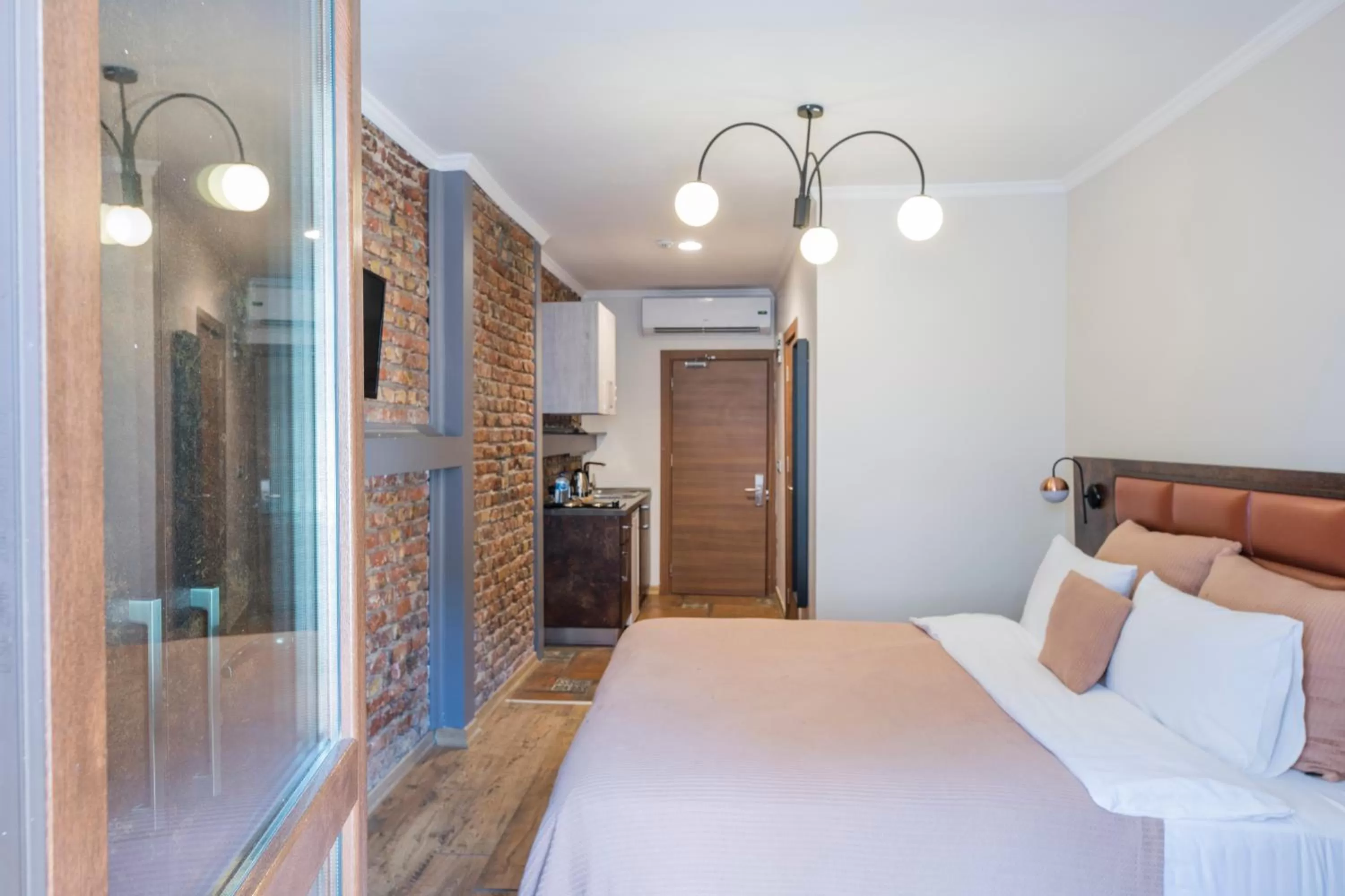 Bed in The Wilson Galata Hotel