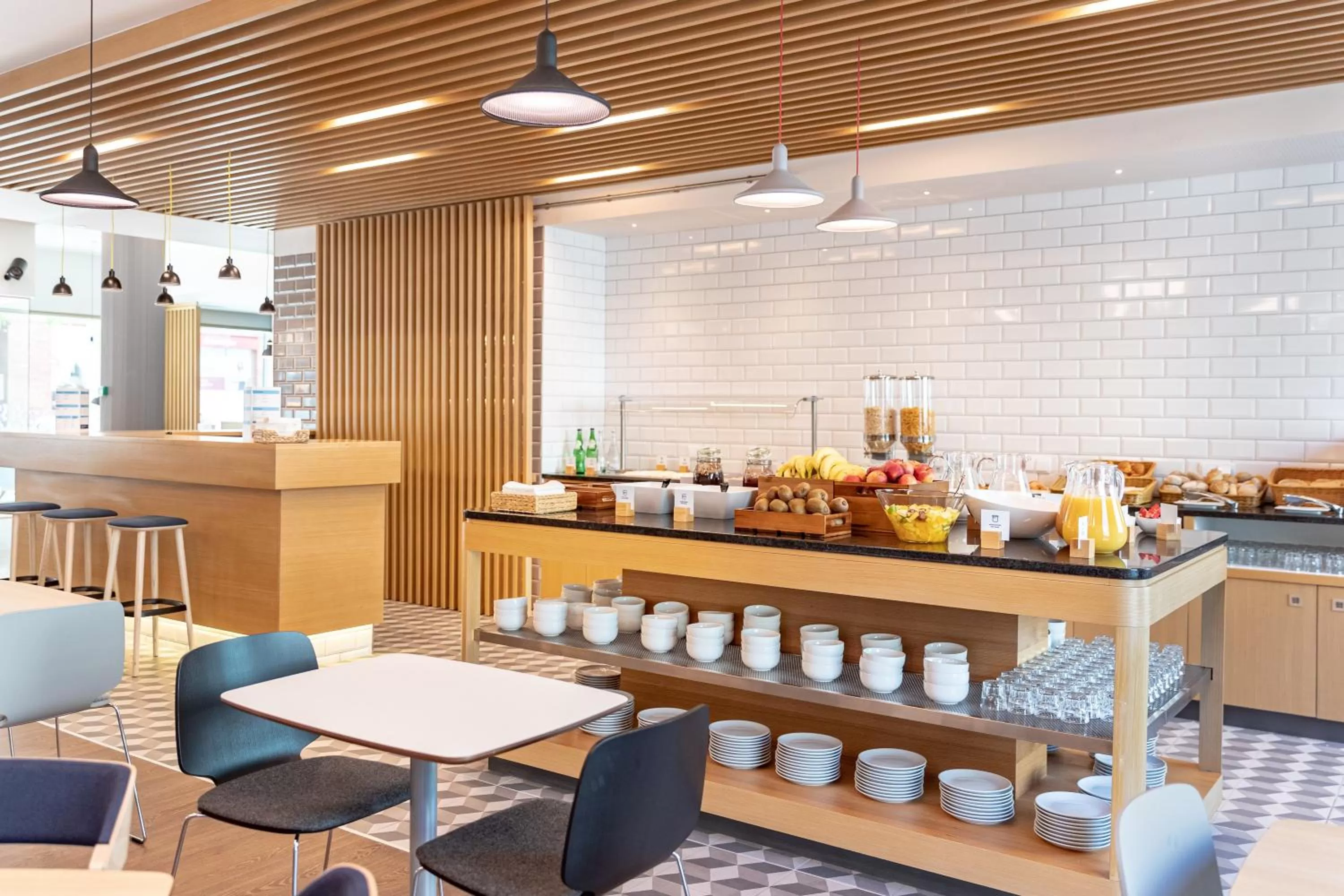 Breakfast in Holiday Inn Express - Lisbon - Plaza Saldanha by IHG