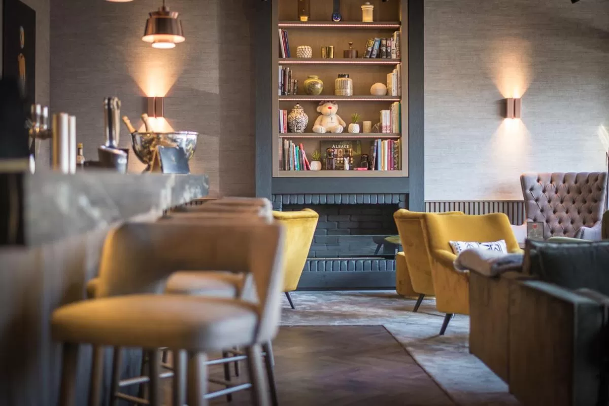 Lounge or bar in Hôtel Restaurant Vaillant Colmar Nord