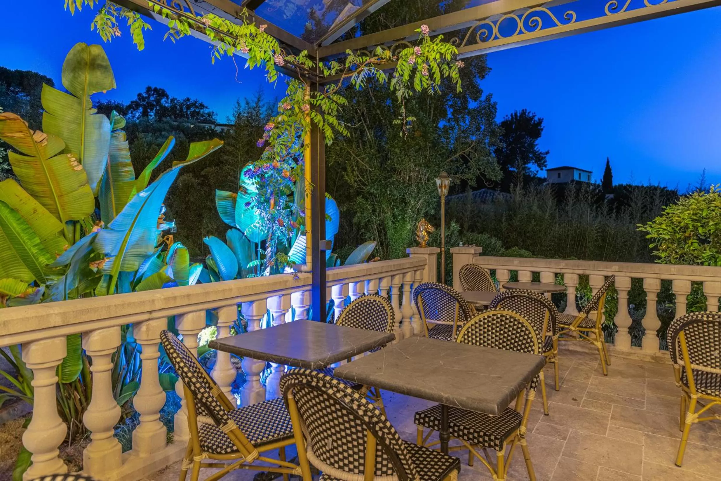 Property building in Les Bastides Saint Paul