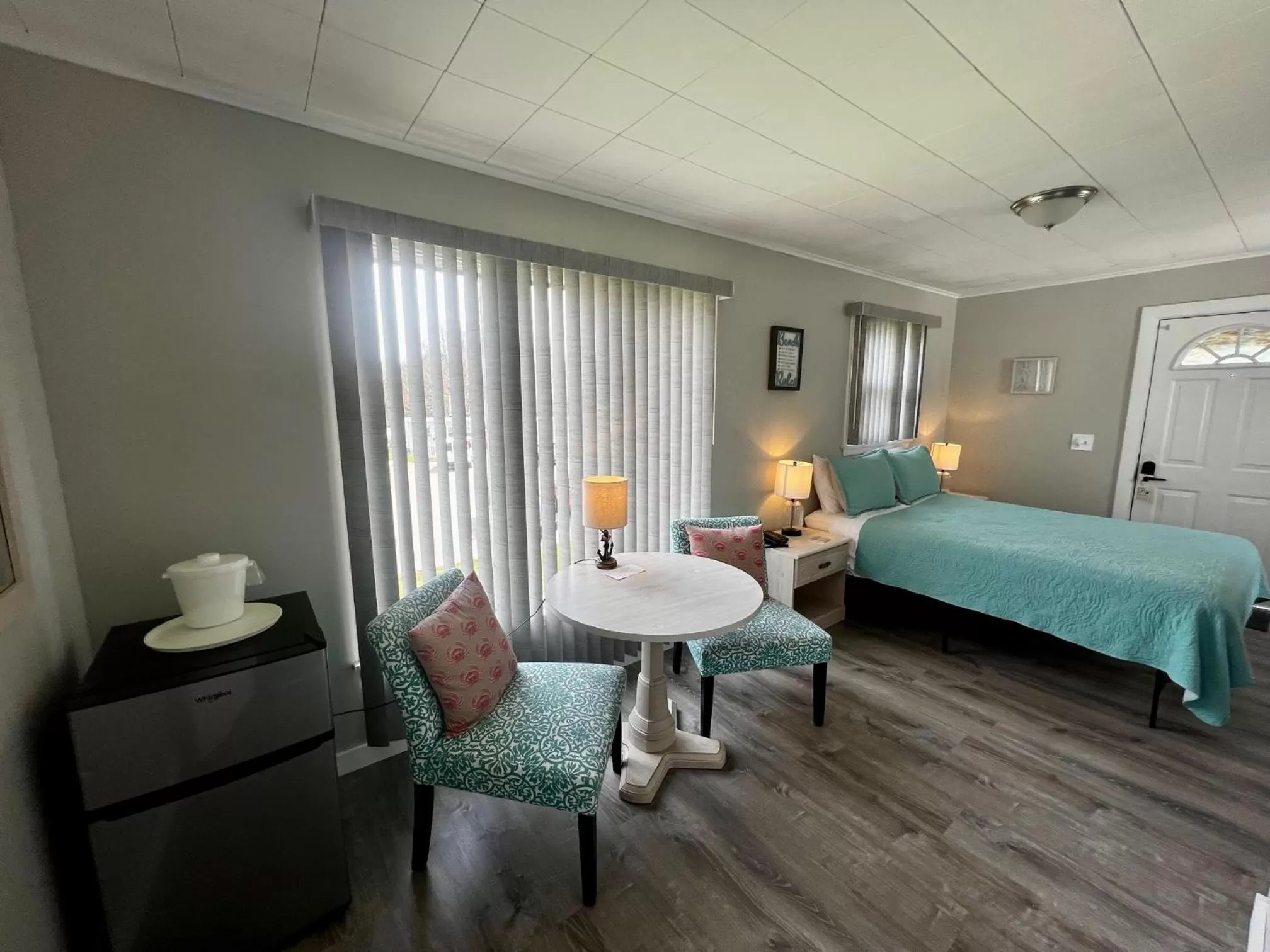 Bed in Claddagh Motel & Suites