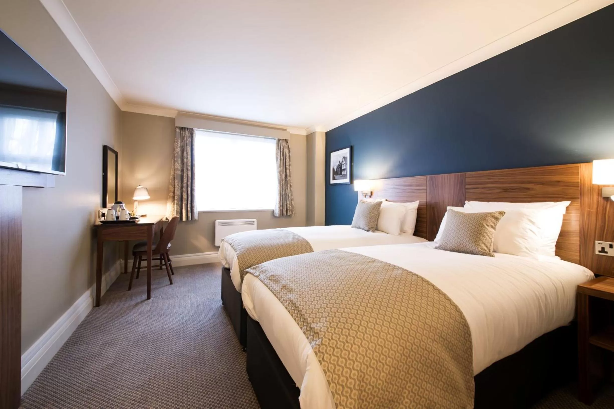 Photo of the whole room, Bed in Toby Carvery Birmingham by Innkeeper's Collection