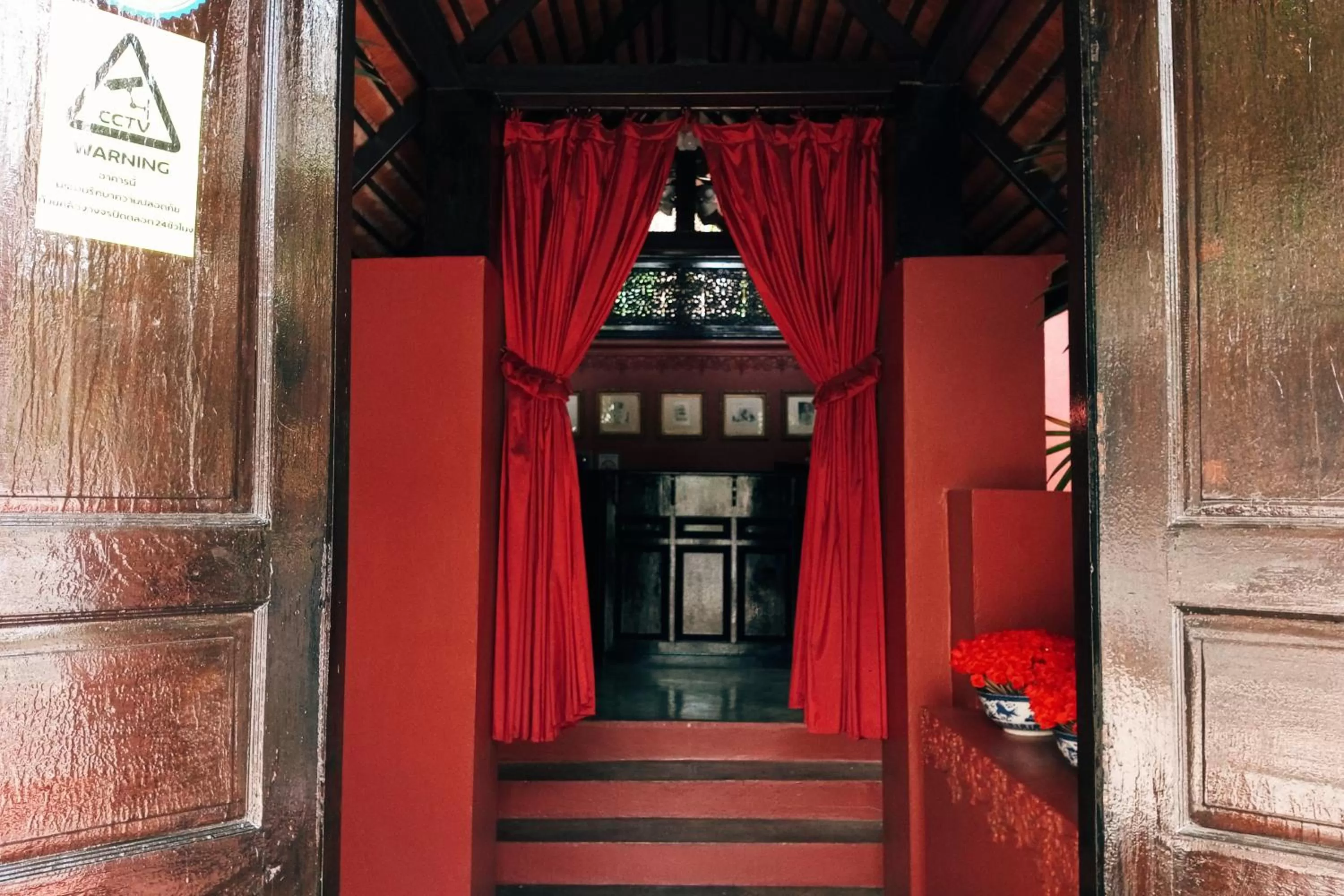 Tri Yaan Na Ros Colonial House