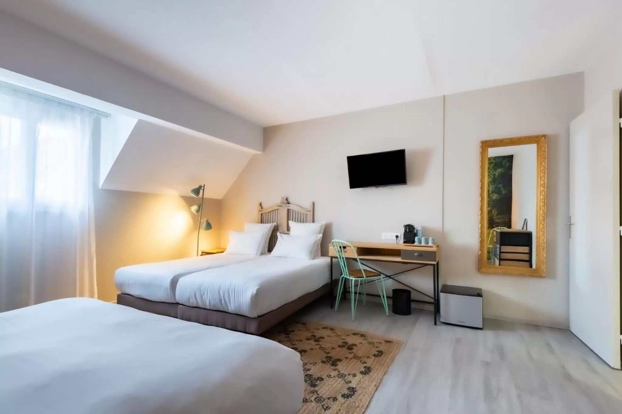 Photo of the whole room in La Maison Hôtel Mulhouse Centre