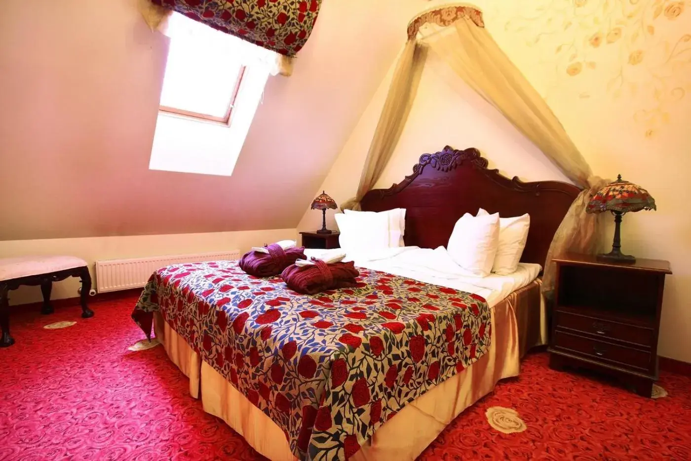 Suite with Fireplace and Spa Access in Grand Rose SPA Hotel Suite with Fireplace and Spa Access in Grand Rose SPA Hotel