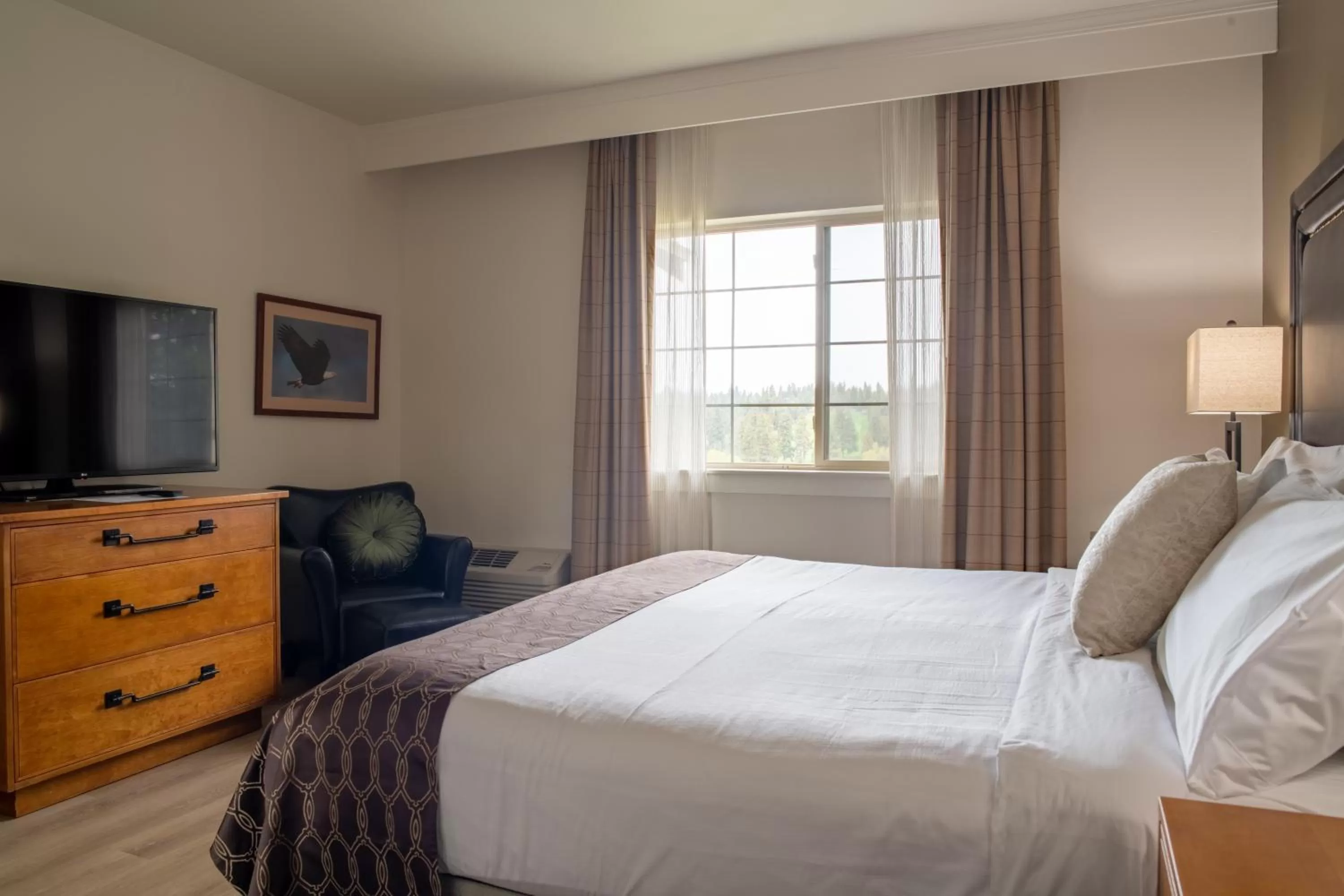 Bed in Running Y Ranch Golf & Spa Resort