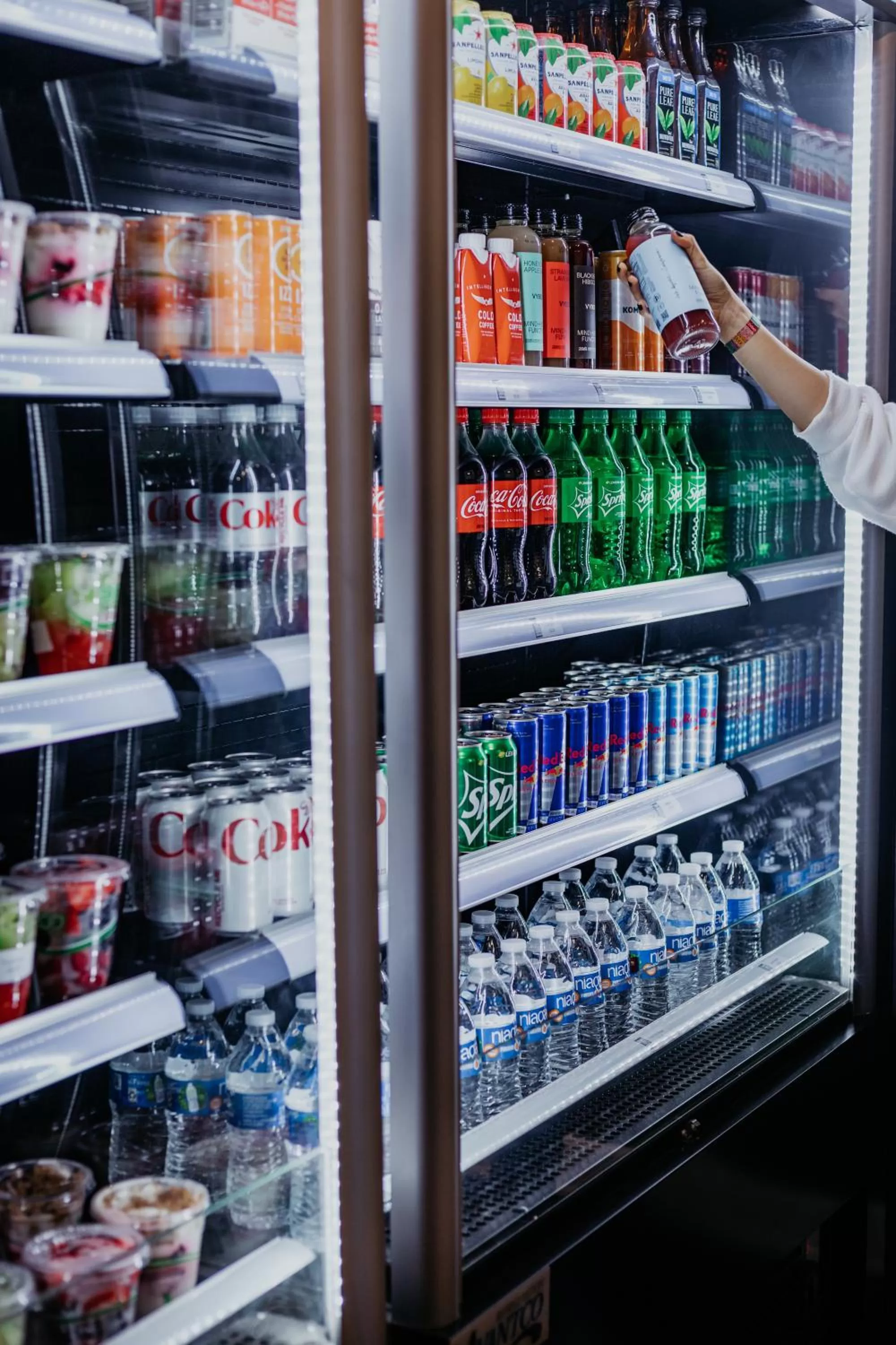 Food, Supermarket/Shops in Selina Chicago