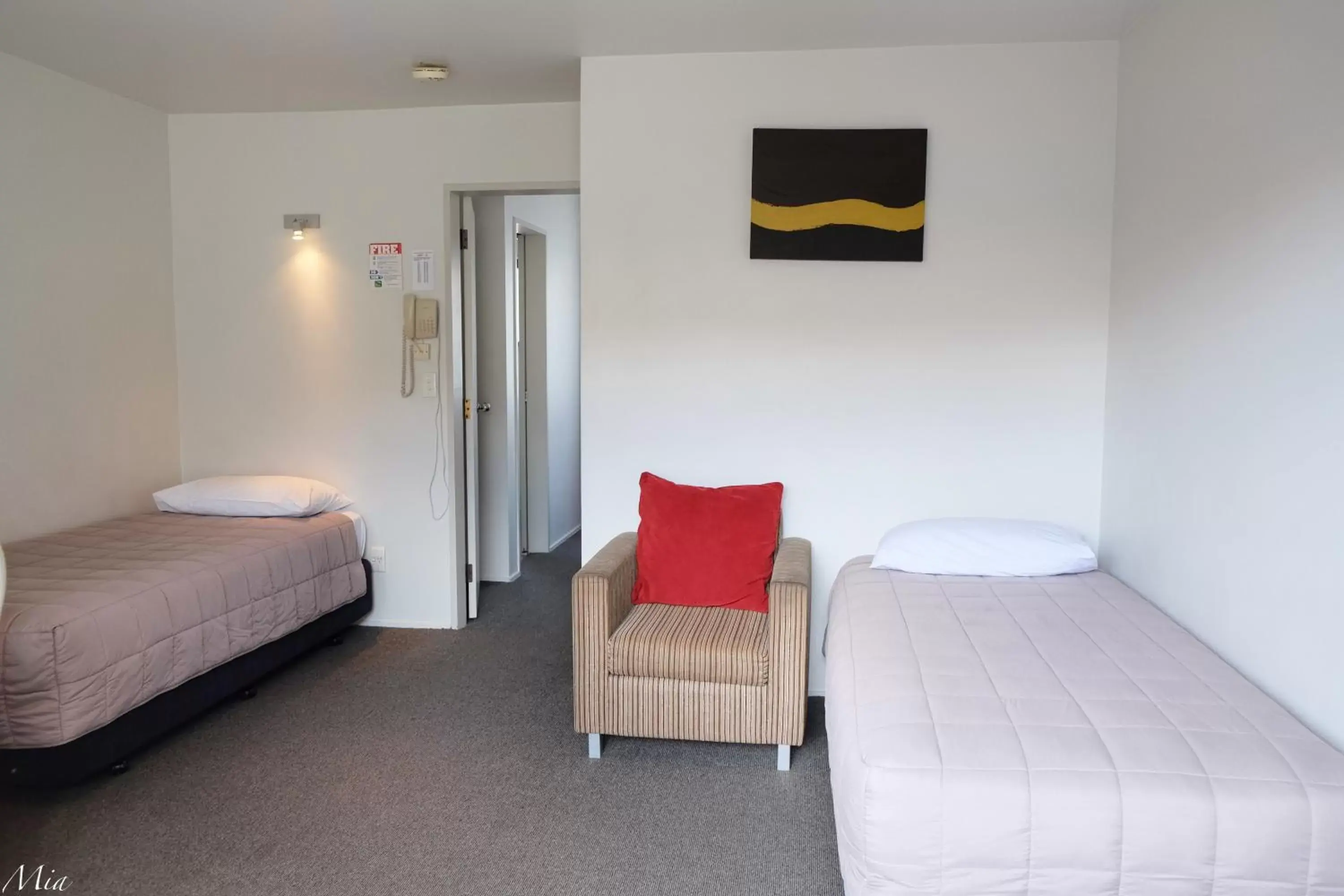 One-Bedroom Suite in Marksman Motor Inn One-Bedroom Suite in Marksman Motor Inn