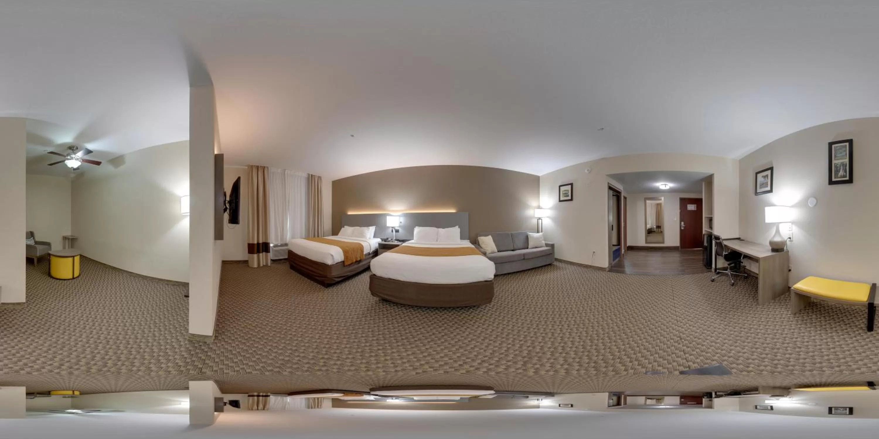 Photo of the whole room, Bed in Comfort Inn & Suites Midway - Tallahassee West